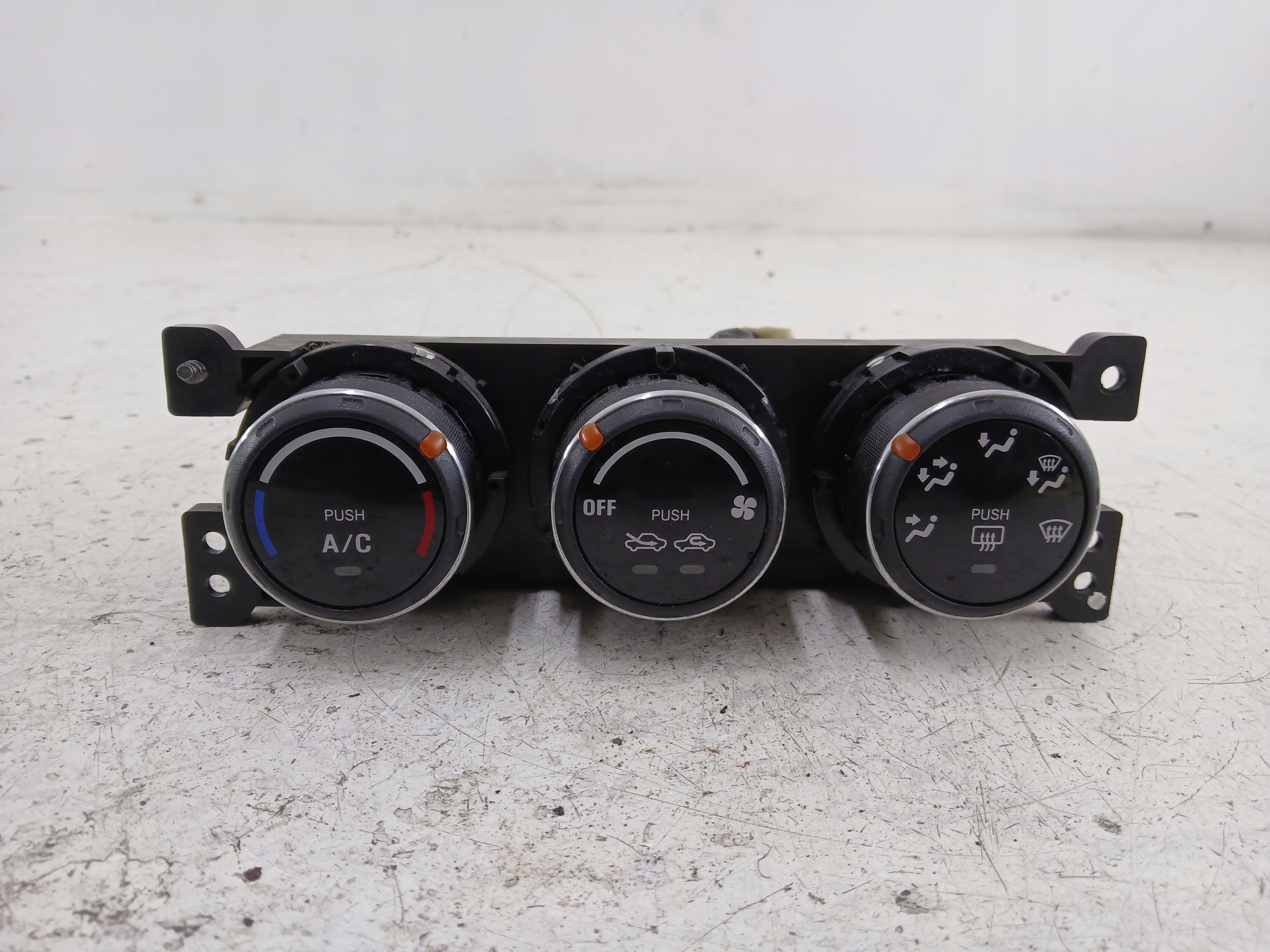 SUZUKI LIANA e COMANDI CLIMA BOCCHETTE 39510-59J11