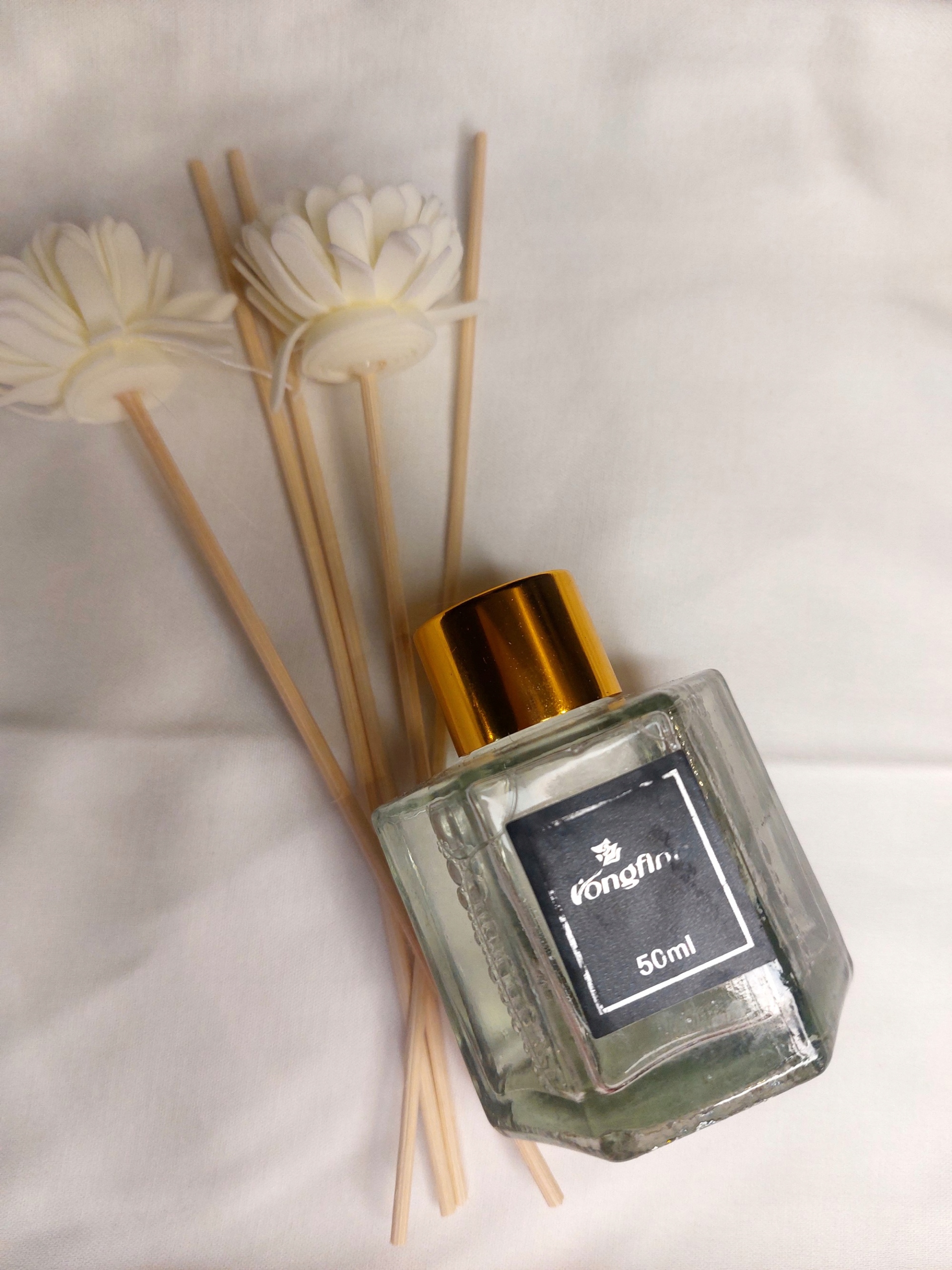 DYFUZOR ZAPACHOWY Z PATYCZKAMI OLEJEK KWIAT WIŚNI SAKURA LongFine 50ML Kod producenta LUX-OIL-RD-CHERRYBLO