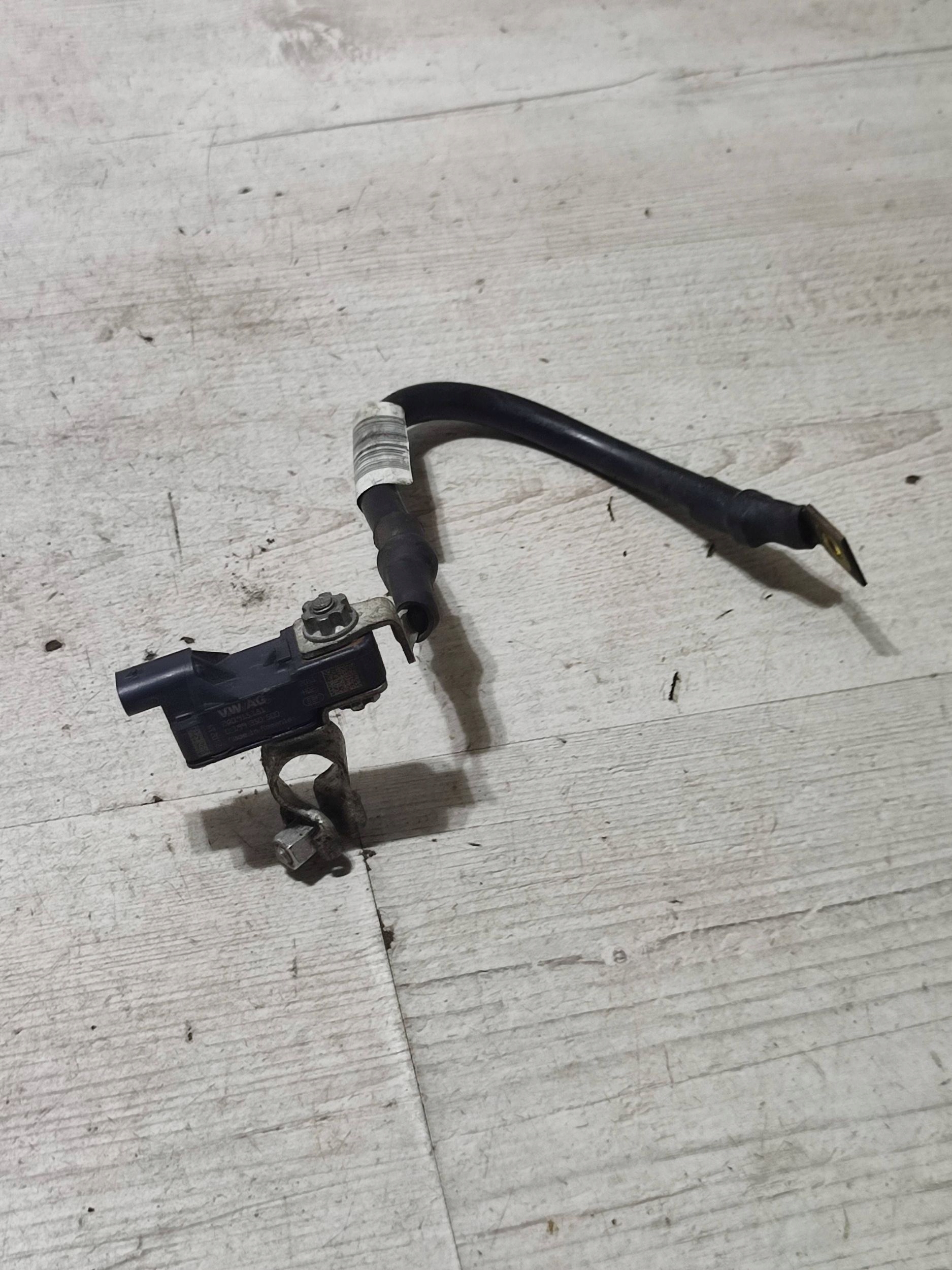 Seat Arona 2019 minus / terminal / cable battery
