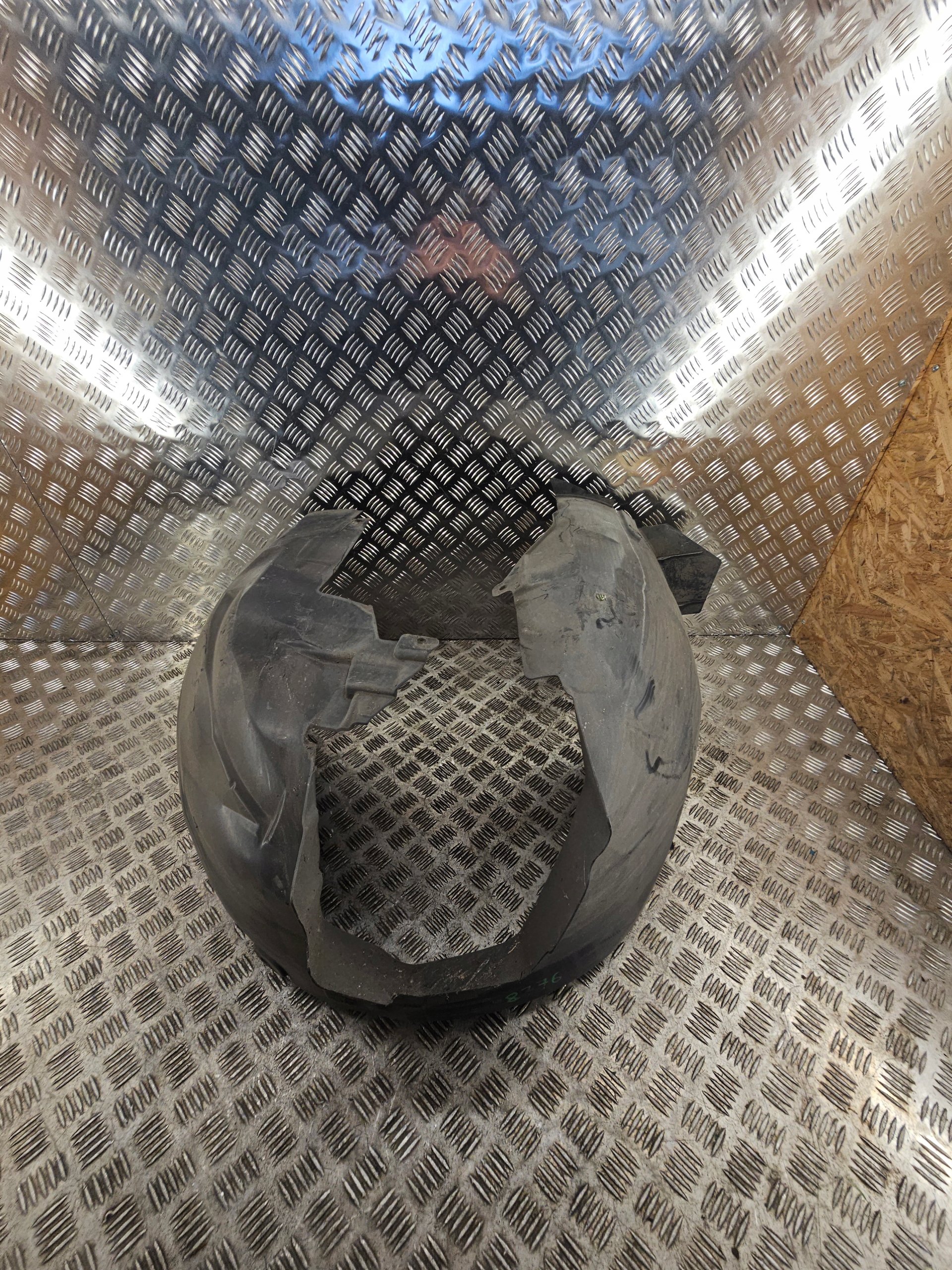 VOLVO S90 V90 mudguard front front left 31694671