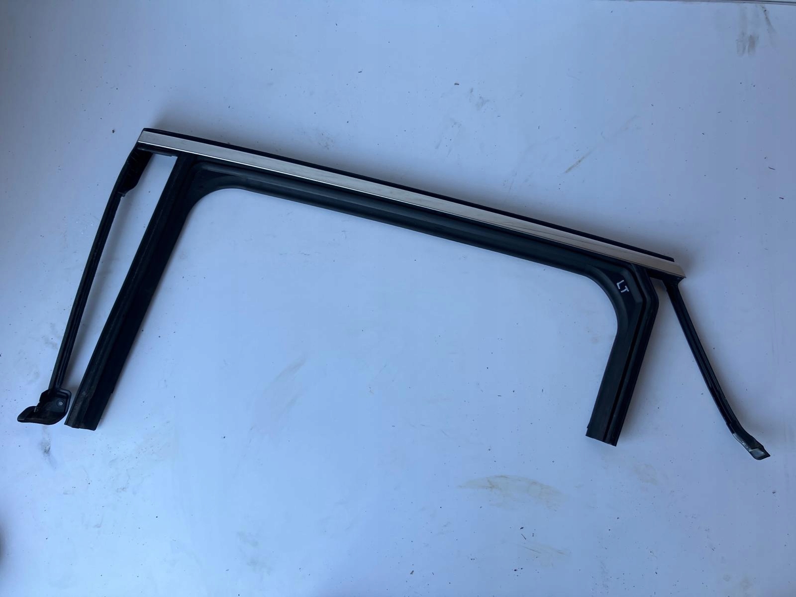 frame gasket door CHROM MEGANE V E-TECH left rear part