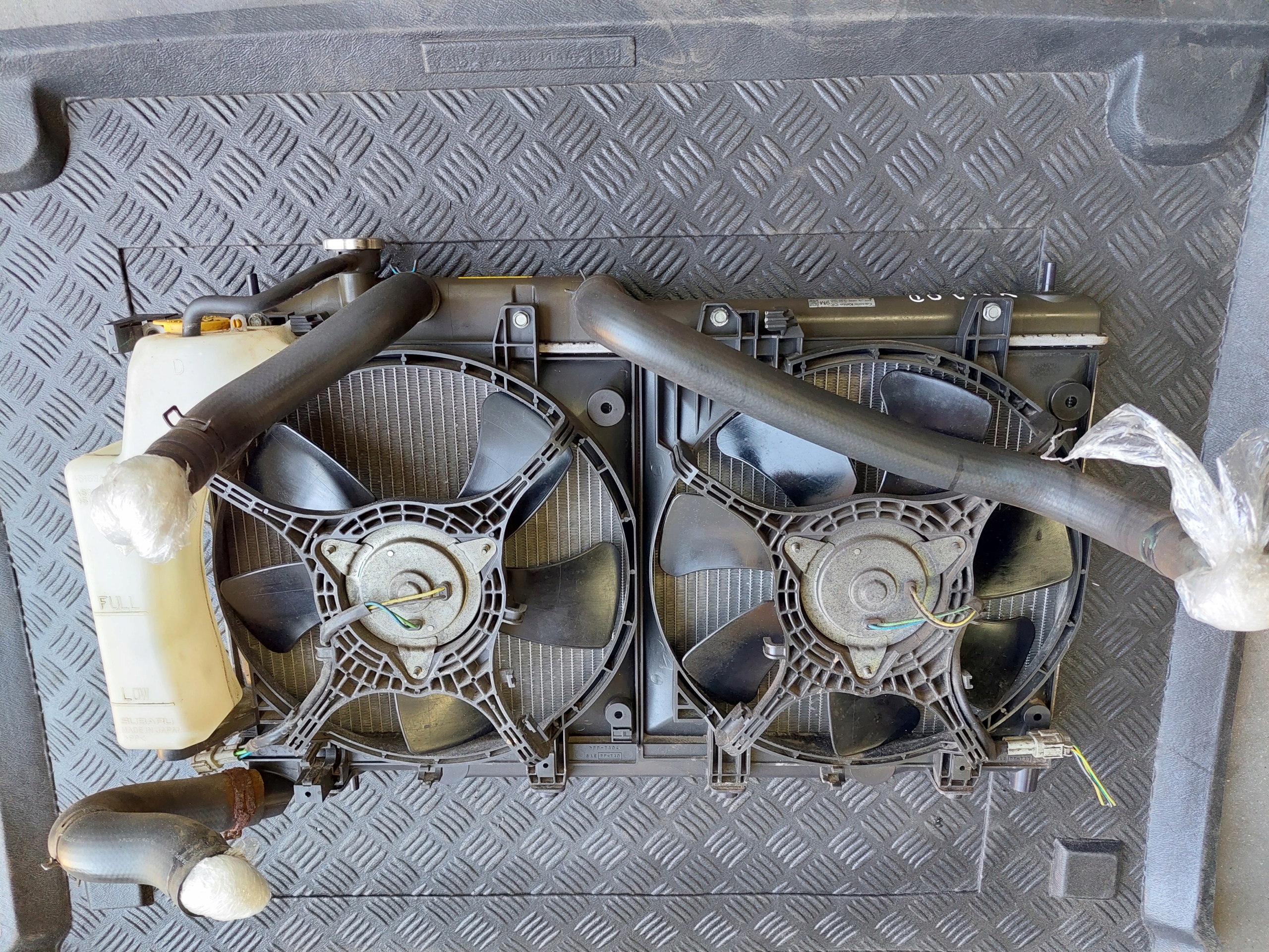 chladič vody ventilátor ventylátory SUBARU XV a CROSSTREK 2.0 D