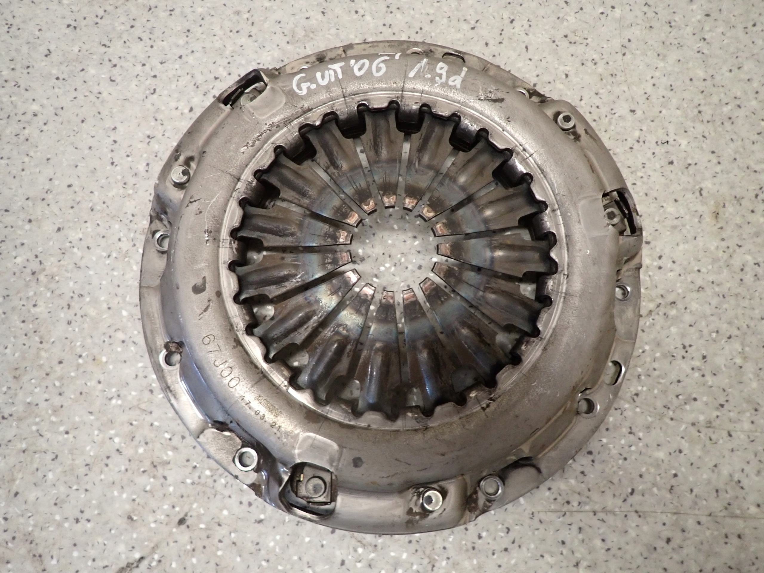 SUZUKI GRAND VITARA 1.9 DDIS 06-ЗАЖИМ СЦЕПЛЕНИЯ