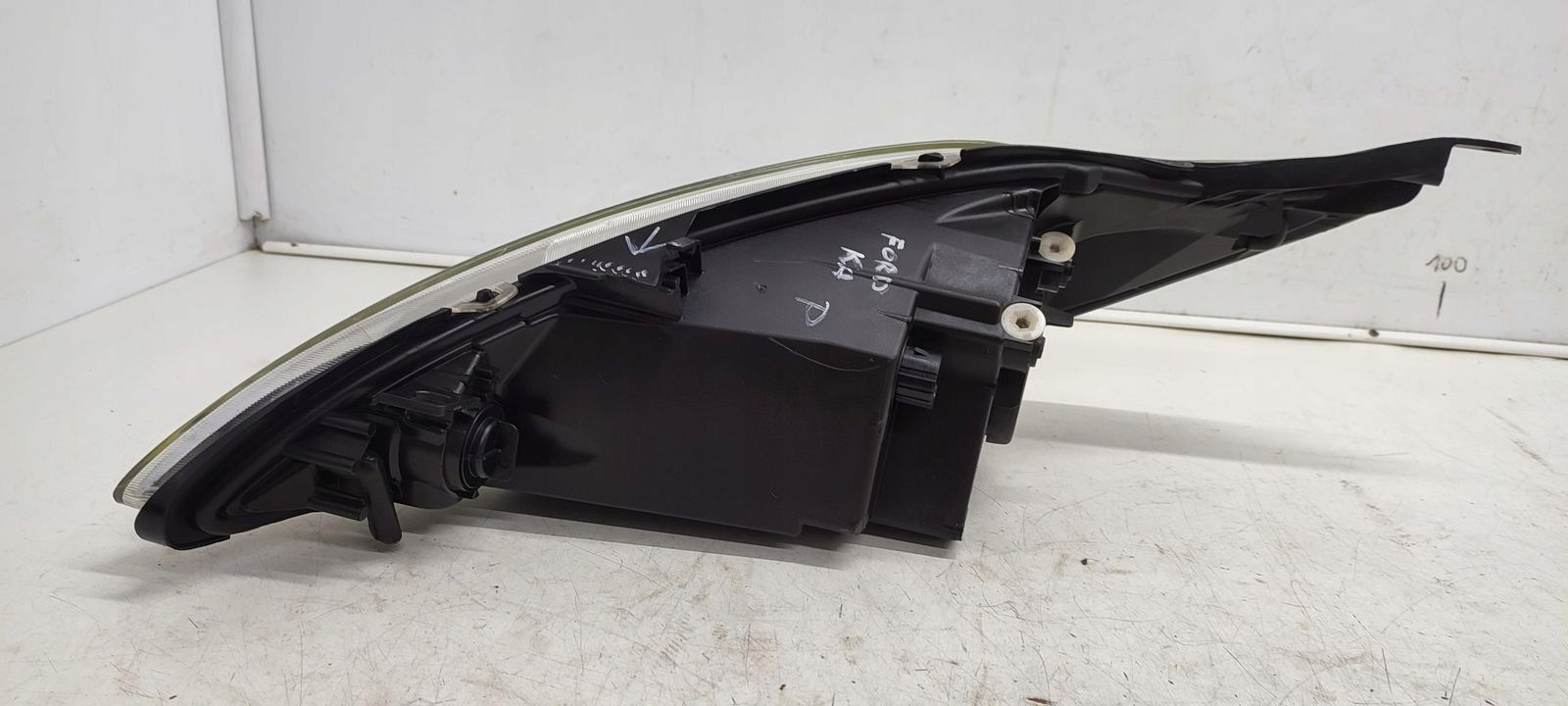 light front front right Ford KA II