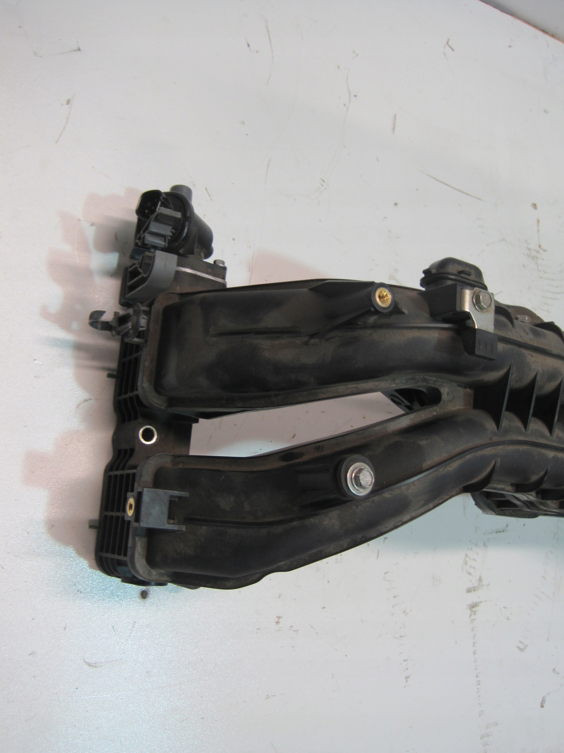 intake manifold Subaru Forester 2.0i 14001AC62