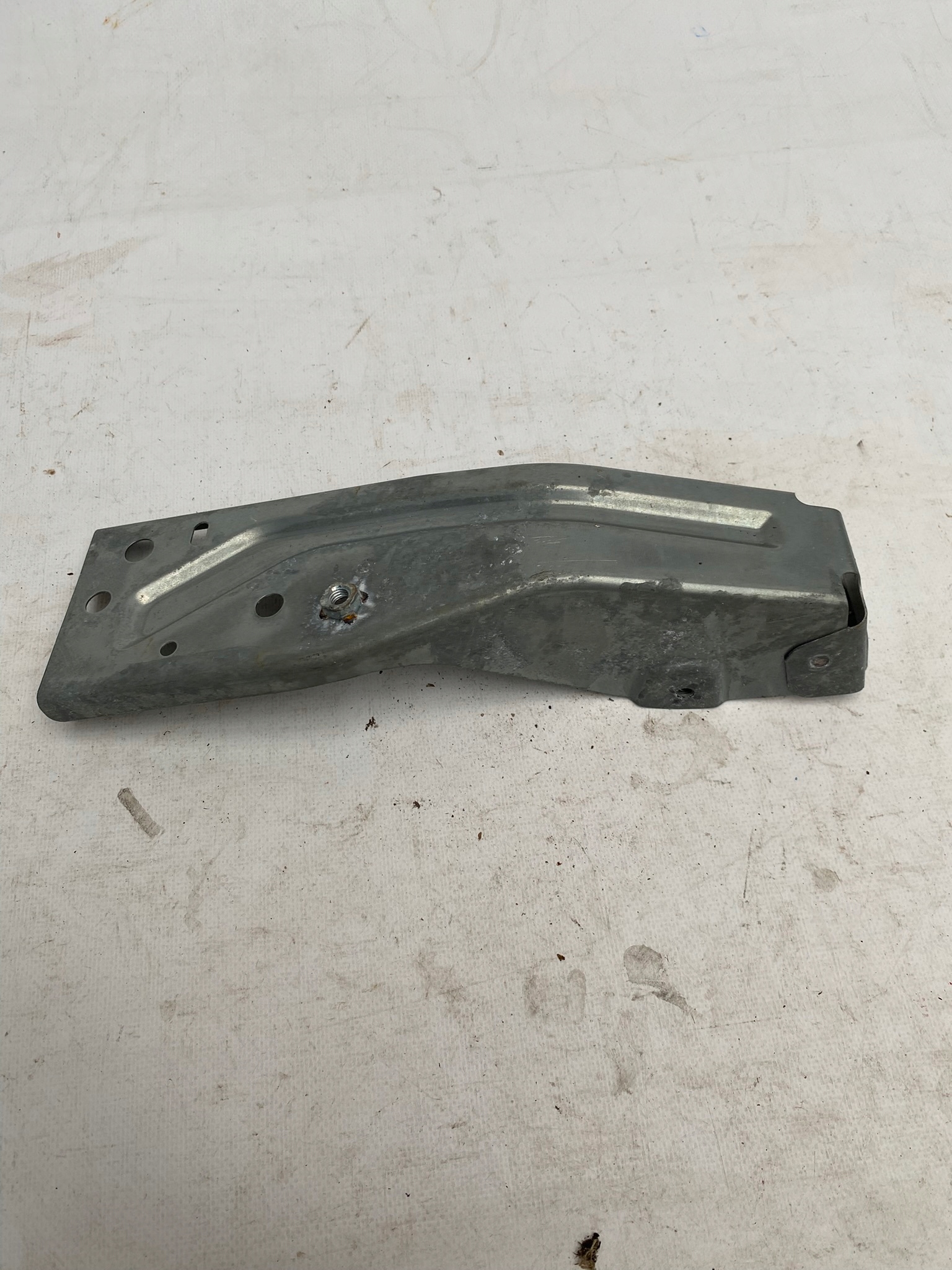 MITSUBISHI ECLIPSE CROSS 17- holder siders of a bumper right front