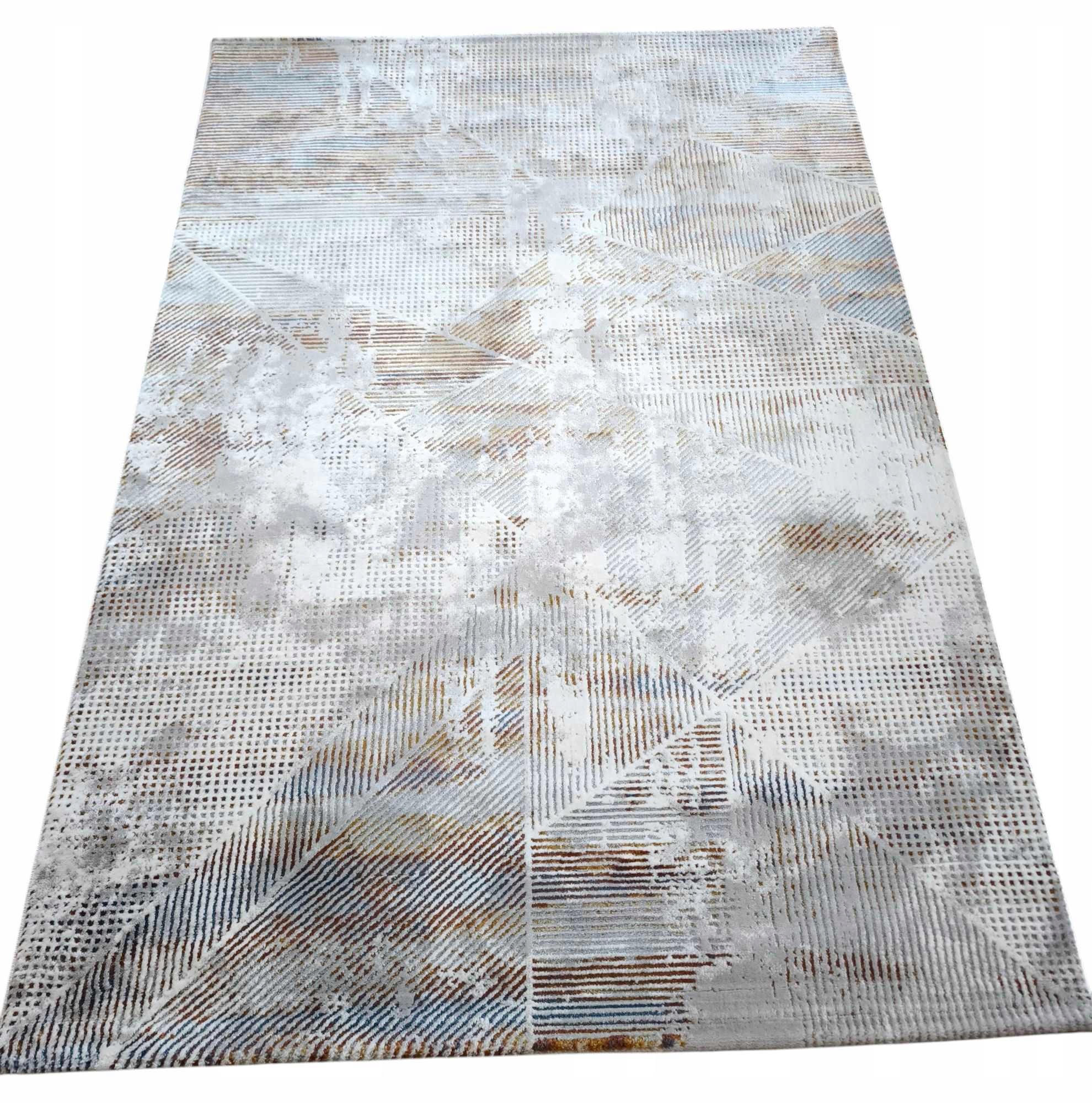 Koberec do obývačky 160 x 230 cm, loftový vzor s plyšovými štetinami, kvalita