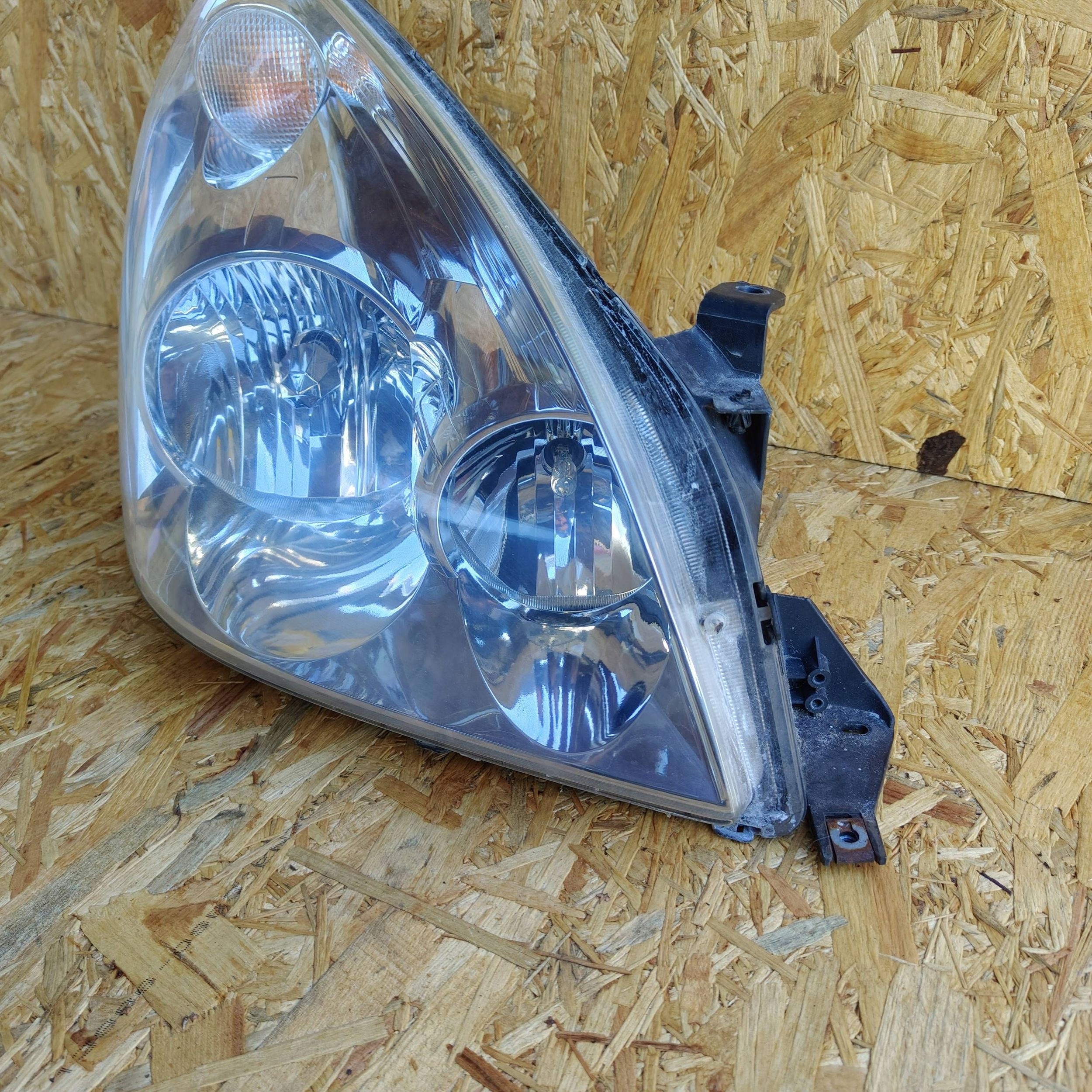 Reflektor front side right Toyota Verso