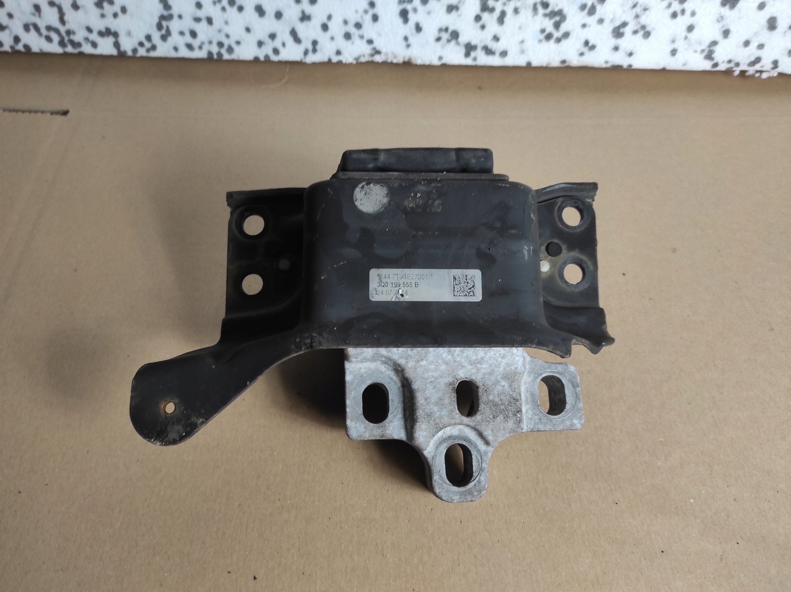 AIRBAG GETRIEBEHALTER VW PASSSAT B8 3Q0199555B