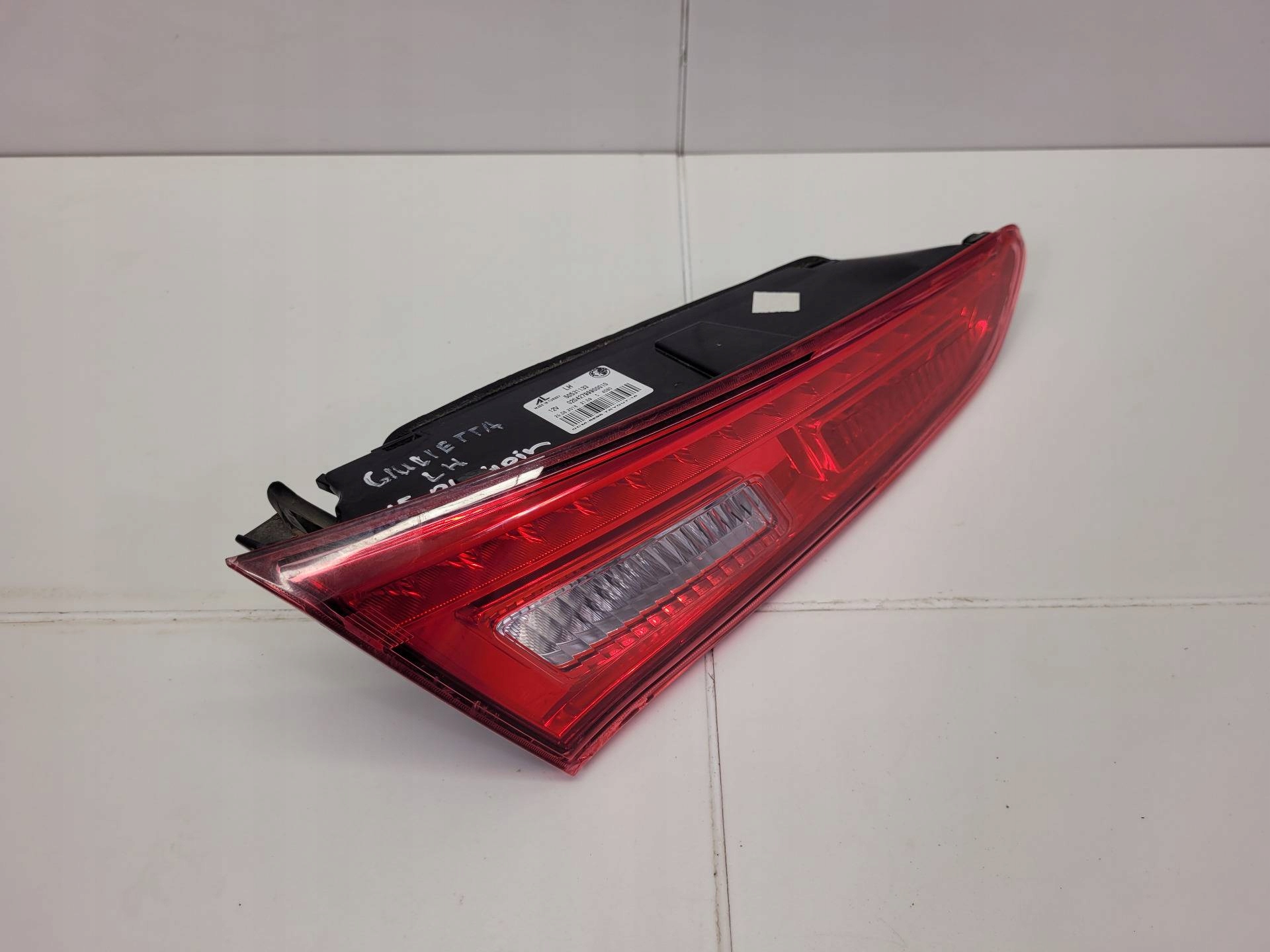 light rear to the bonnet left side Alfa Romeo Giulietta 3 facelift 2018