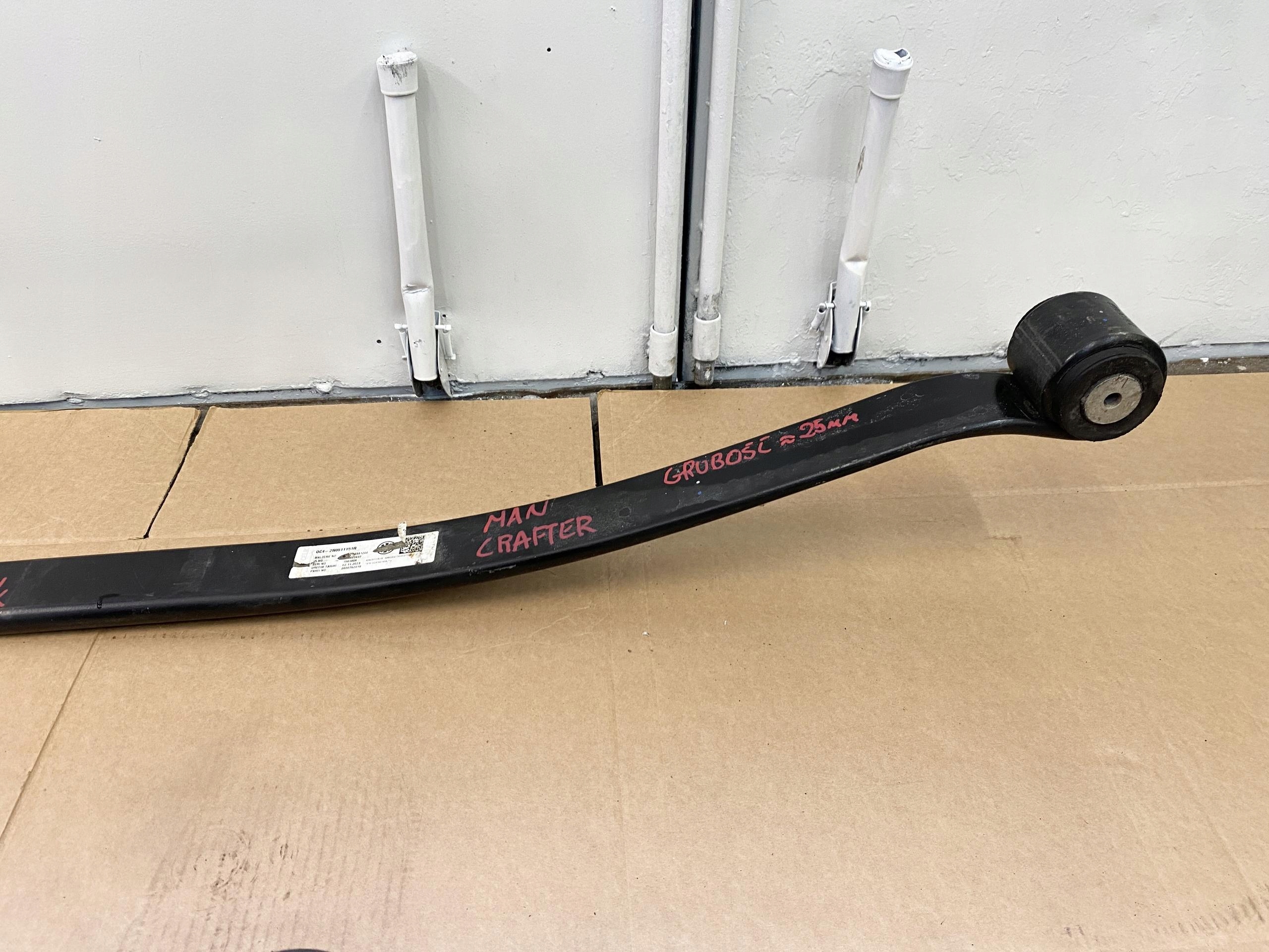 VW CRAFTER 2 MAN TGE 17- RESOR hinten Original neu 2N0511151R