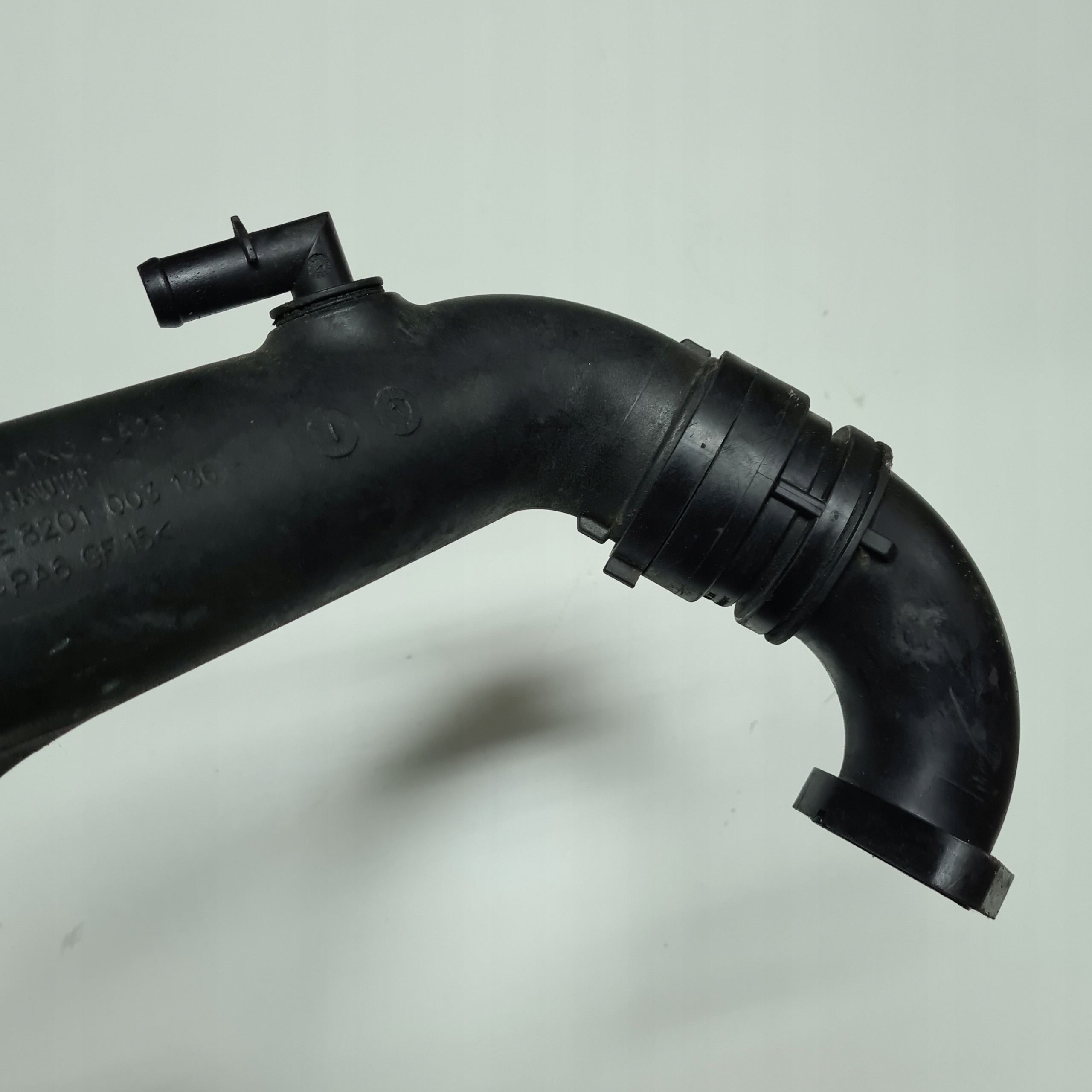 pipe air RENAULT 1.9 DCI F9Q 8201003136