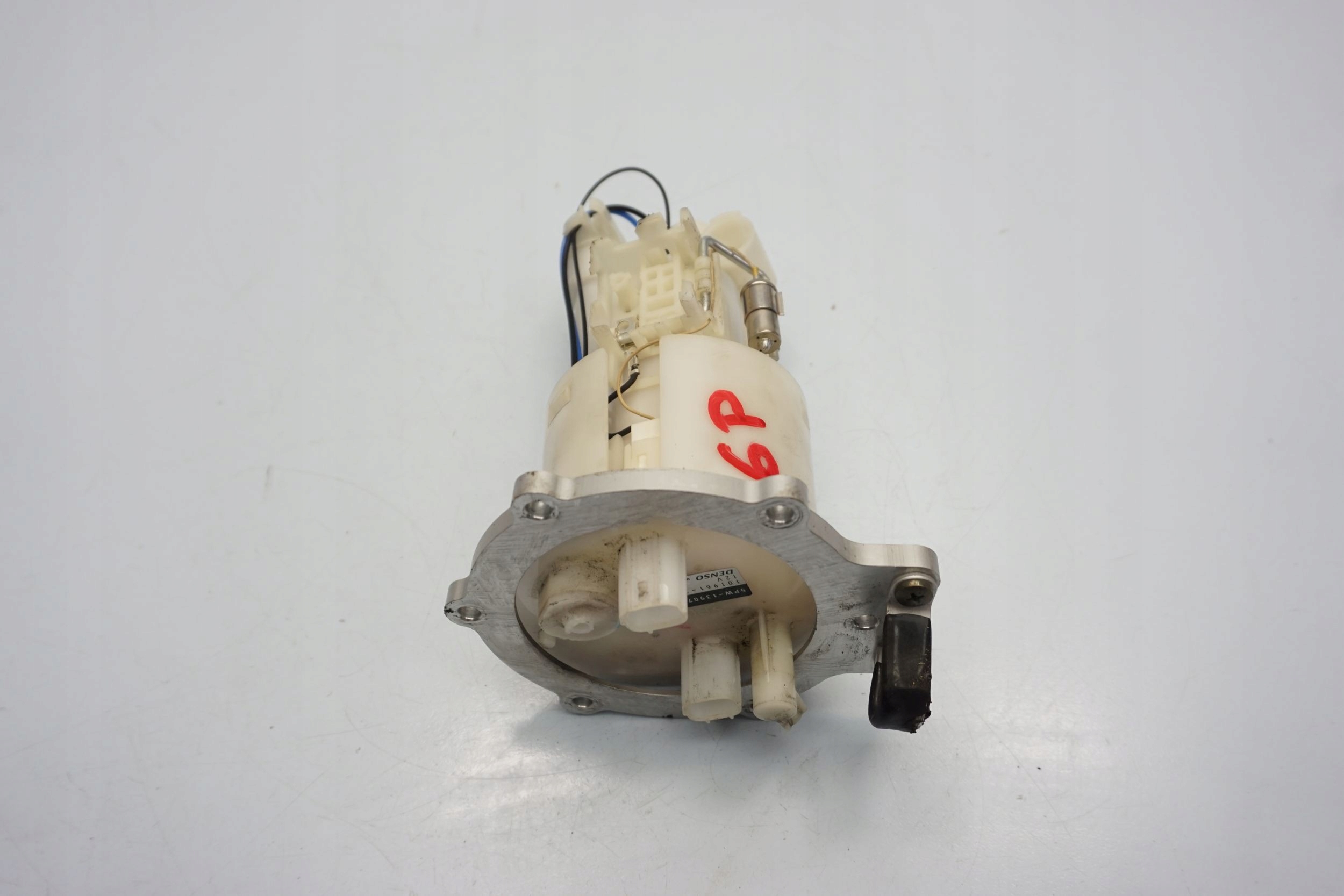 891062644804332 - YAMAHA YZF-R6 RJ05 RJ09 03-05 топливный насос