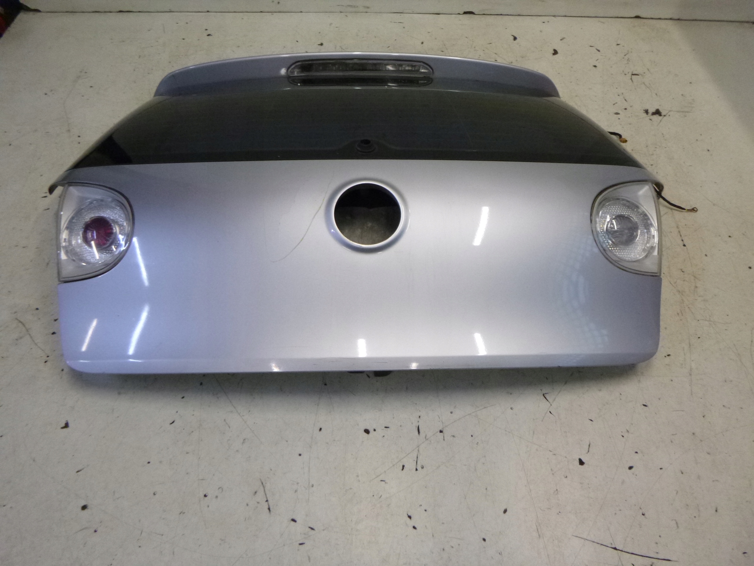 boot doors GOLF V LA7W 3D 2006r.