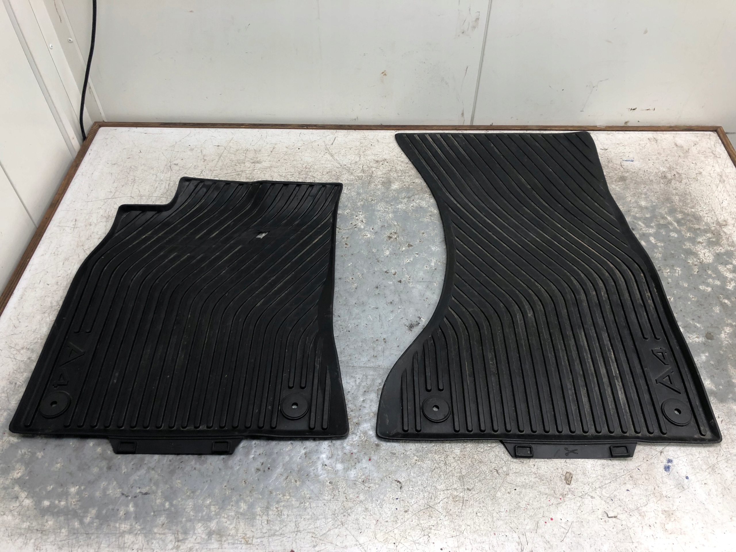 mats rubber front AUDI A4 B8 LIFT sedan 8K1061501