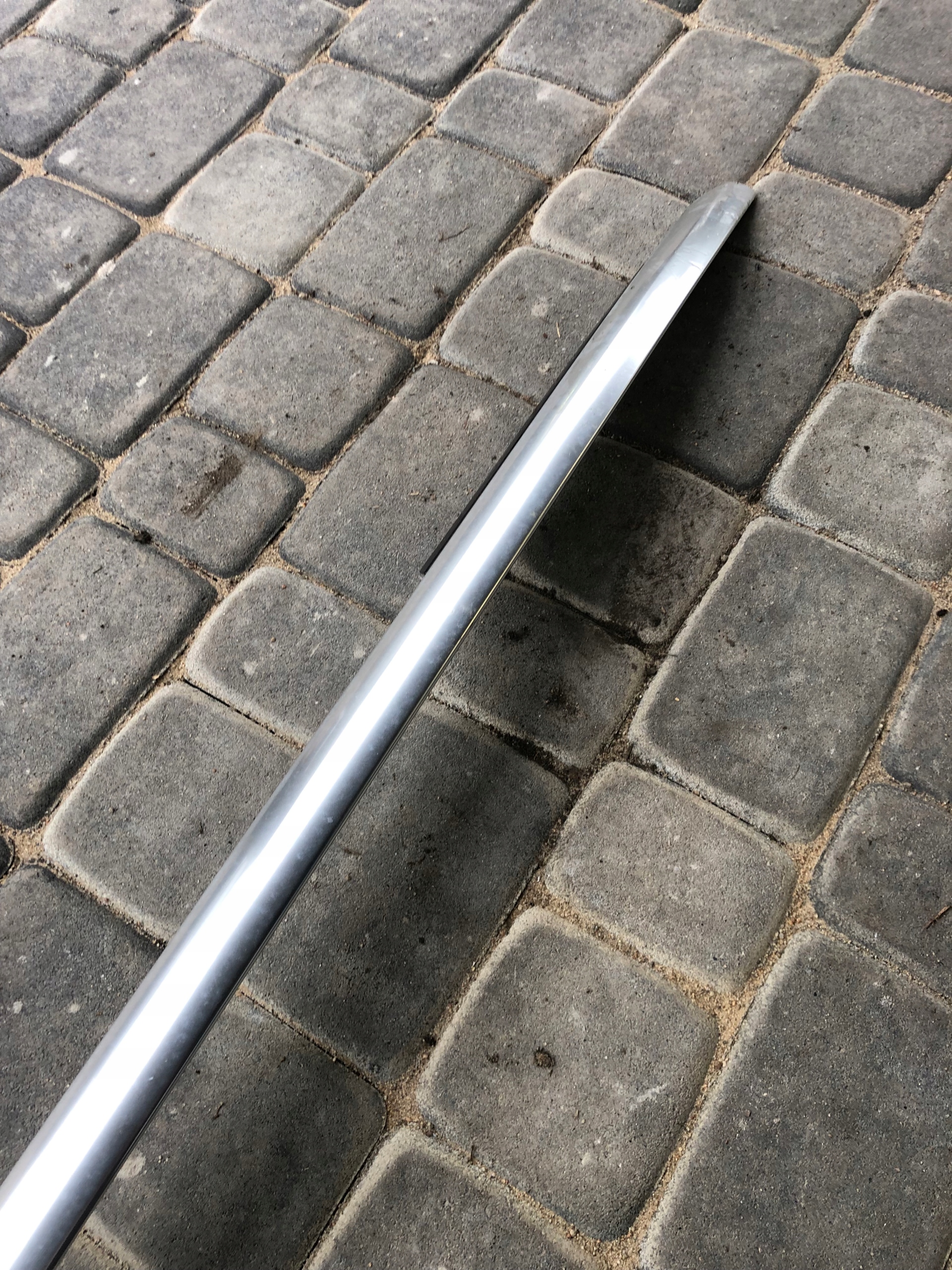 RELING DACHOWY PRAWY VW SHARAN 7N Producent części Volkswagen OE