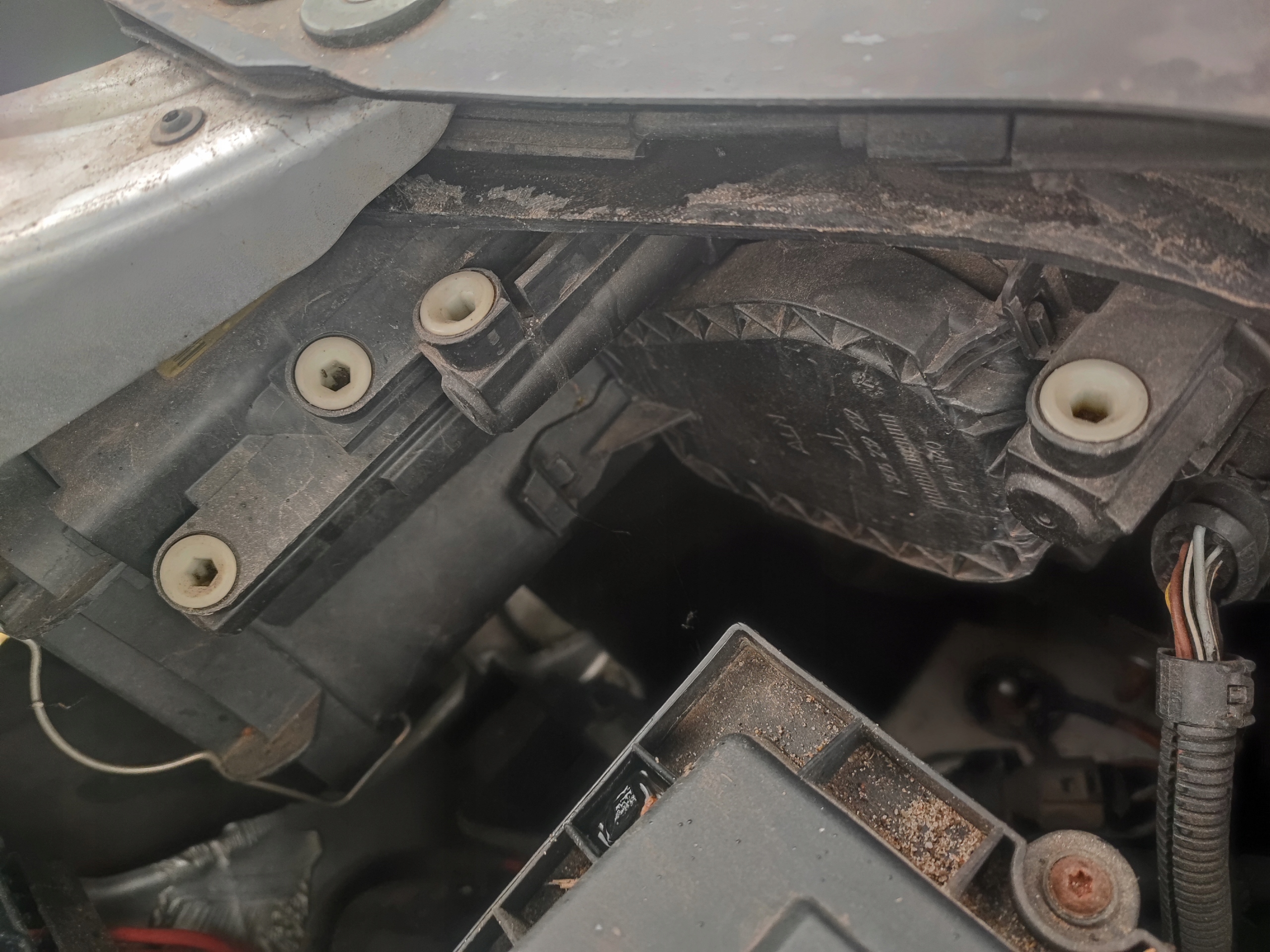 VW TOURAN and light front front left XENON complete