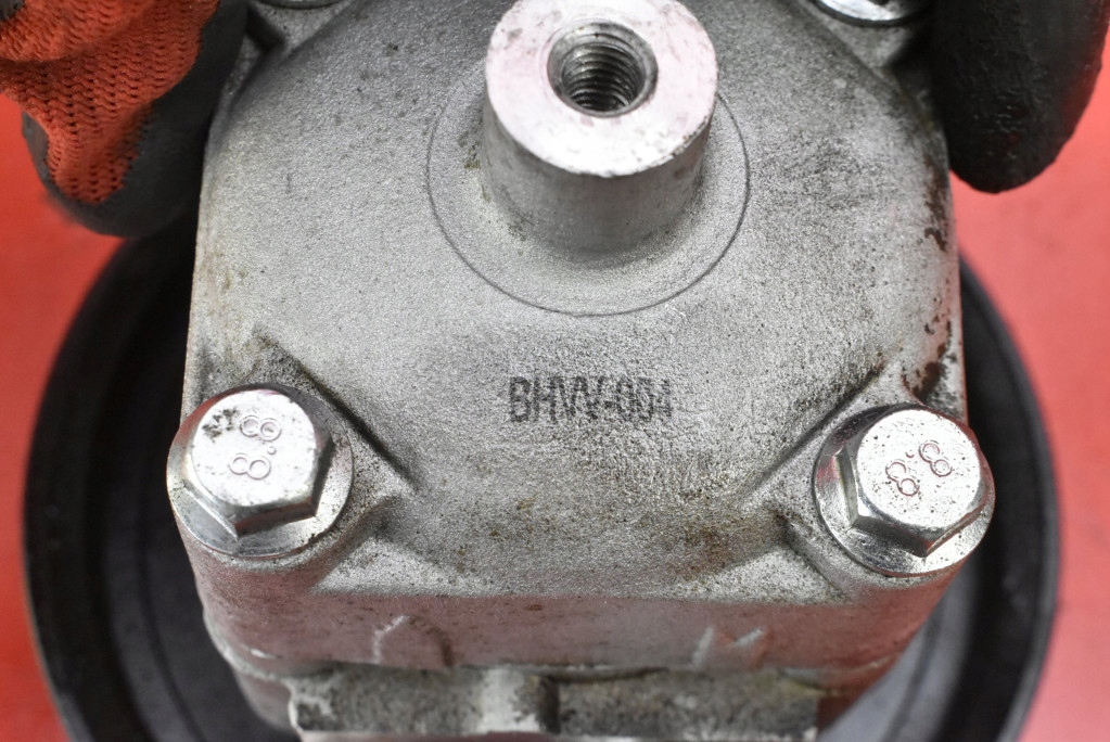 Servopumpe des Lenkrads VOLVO V70 2 II 2.4 D5 163 KM 00-05