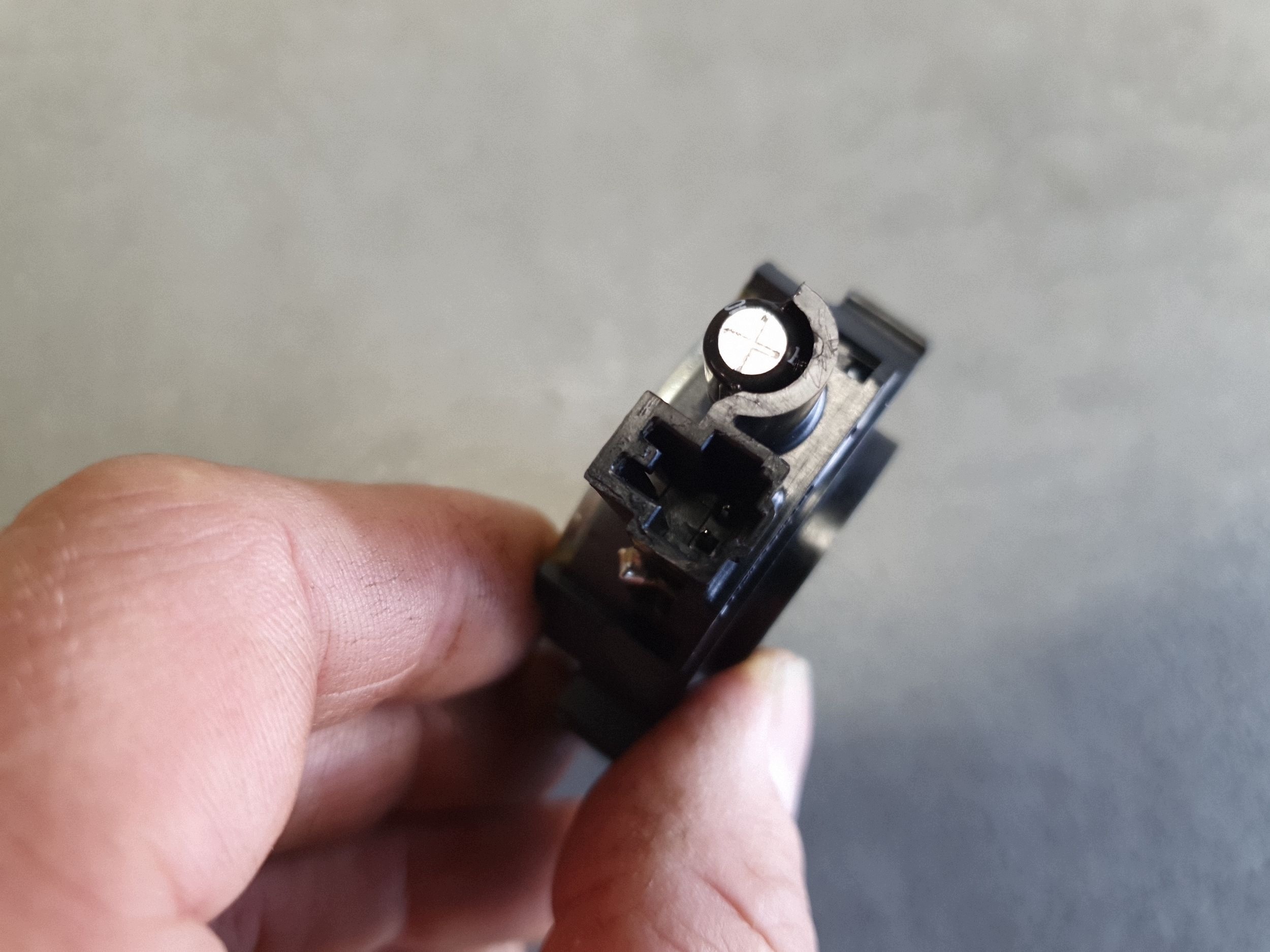 Audi A3 8Y speaker niskotonowy 83A035399