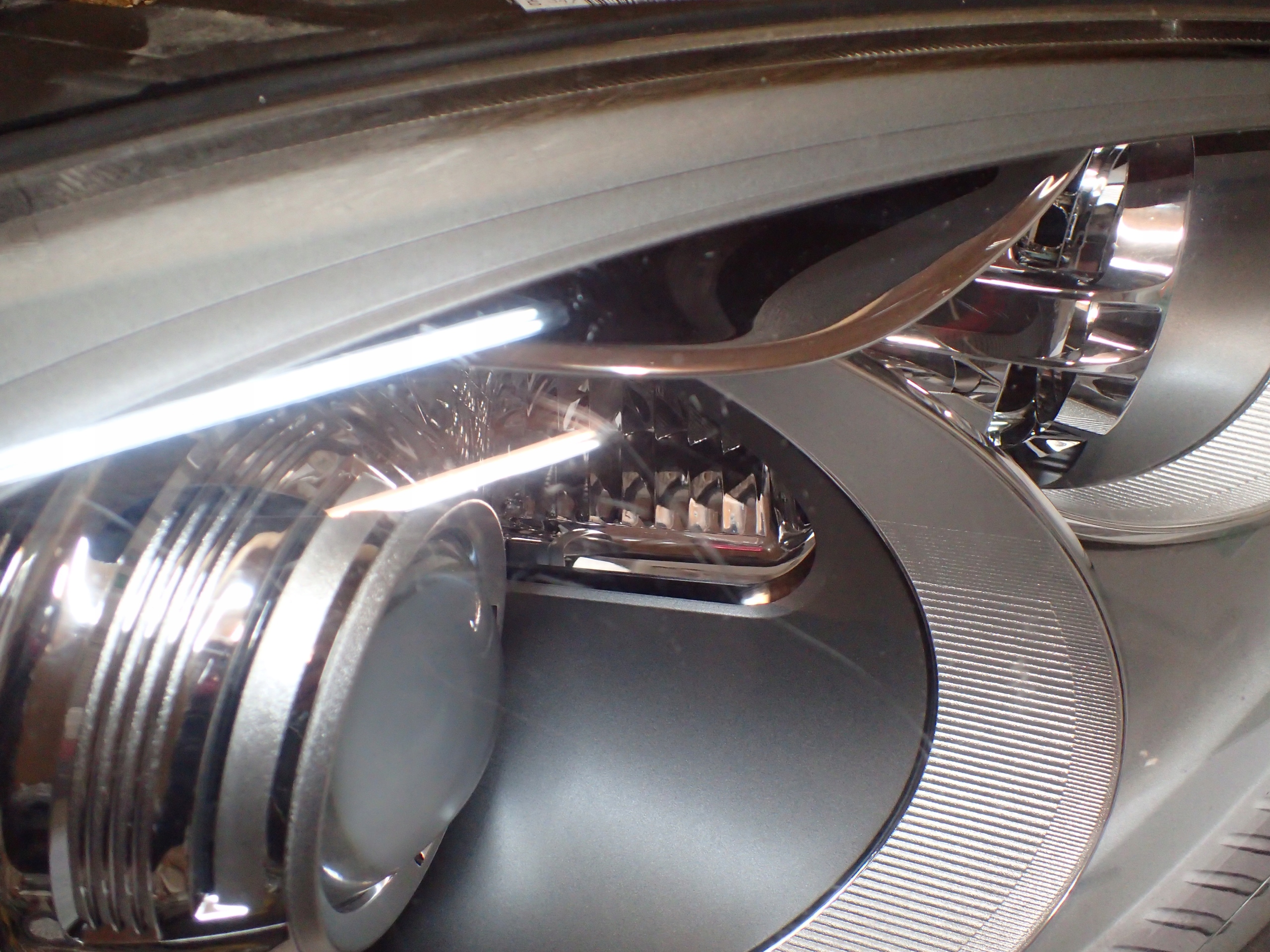 light front right PORSCHE CAYENNE 10-14 XENON