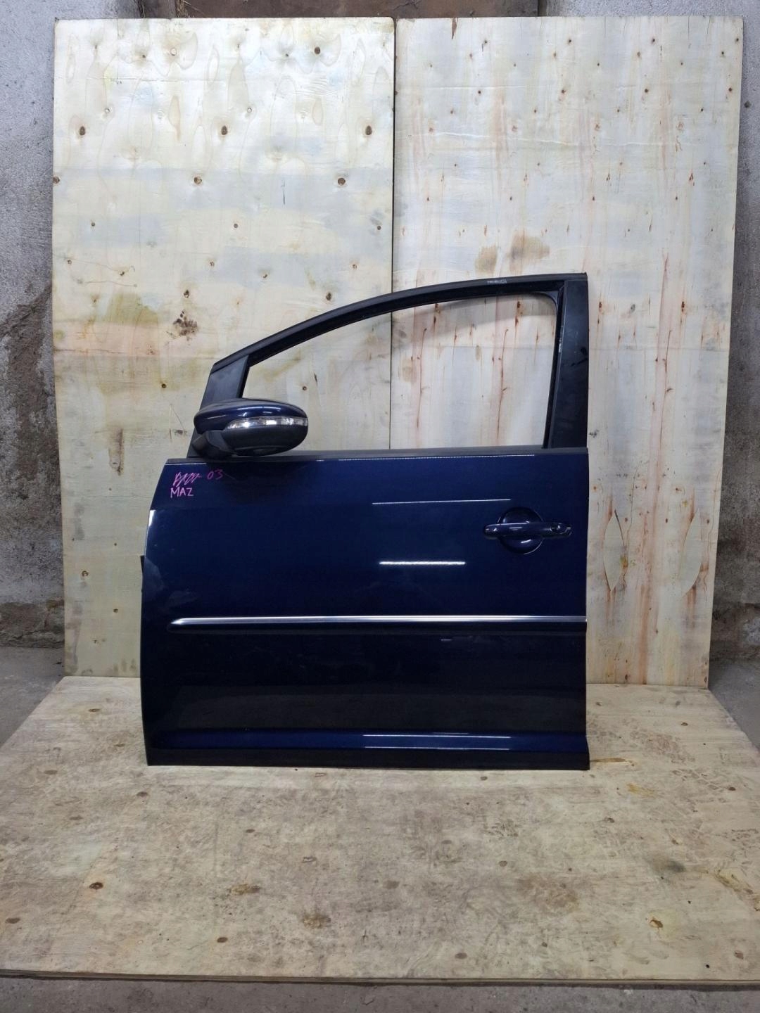 door front left side Volkswagen Touran 2nd facelift 2011