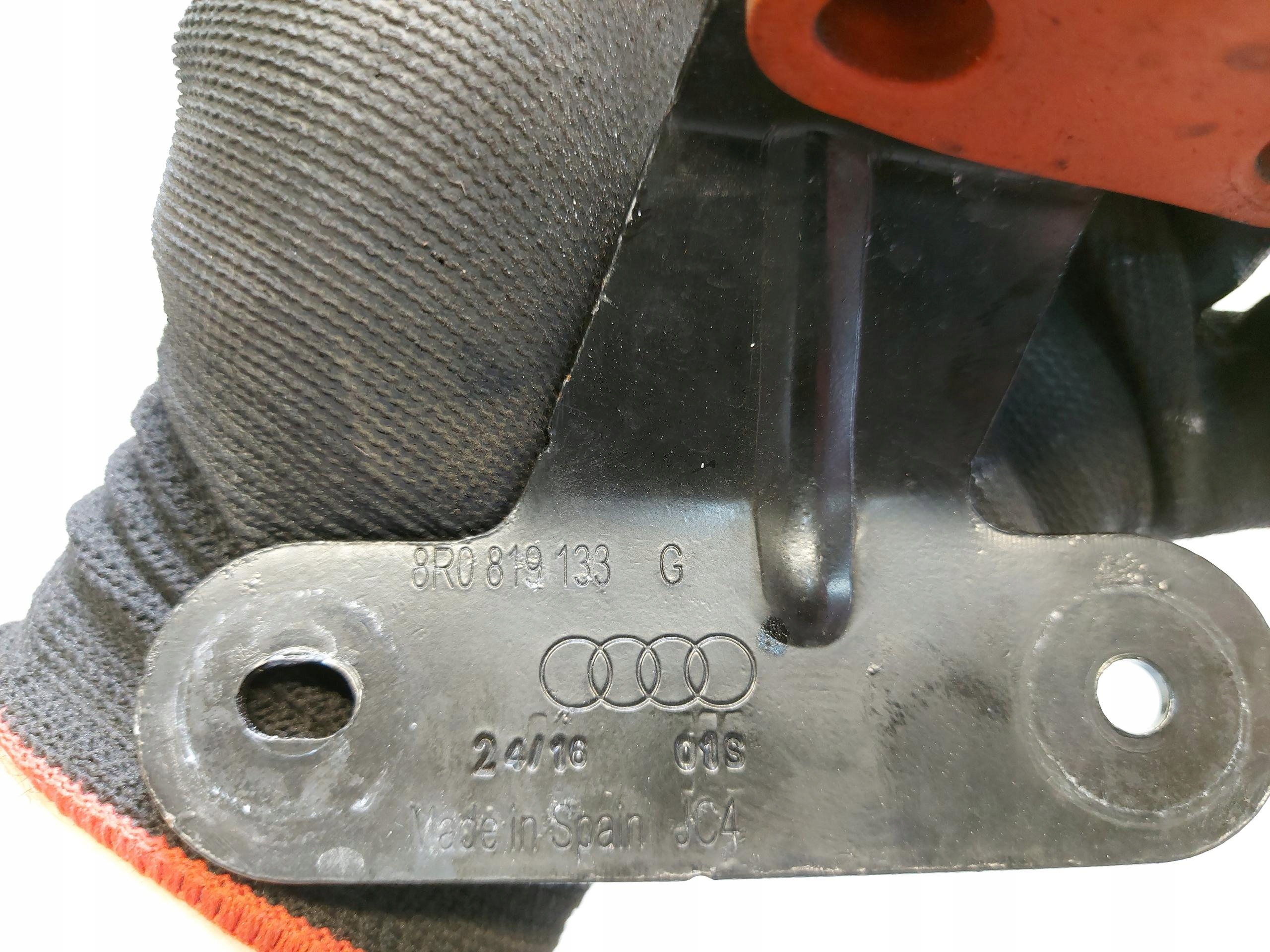 PORSCHE MACAN 95B supplementary water pump 06H121061M