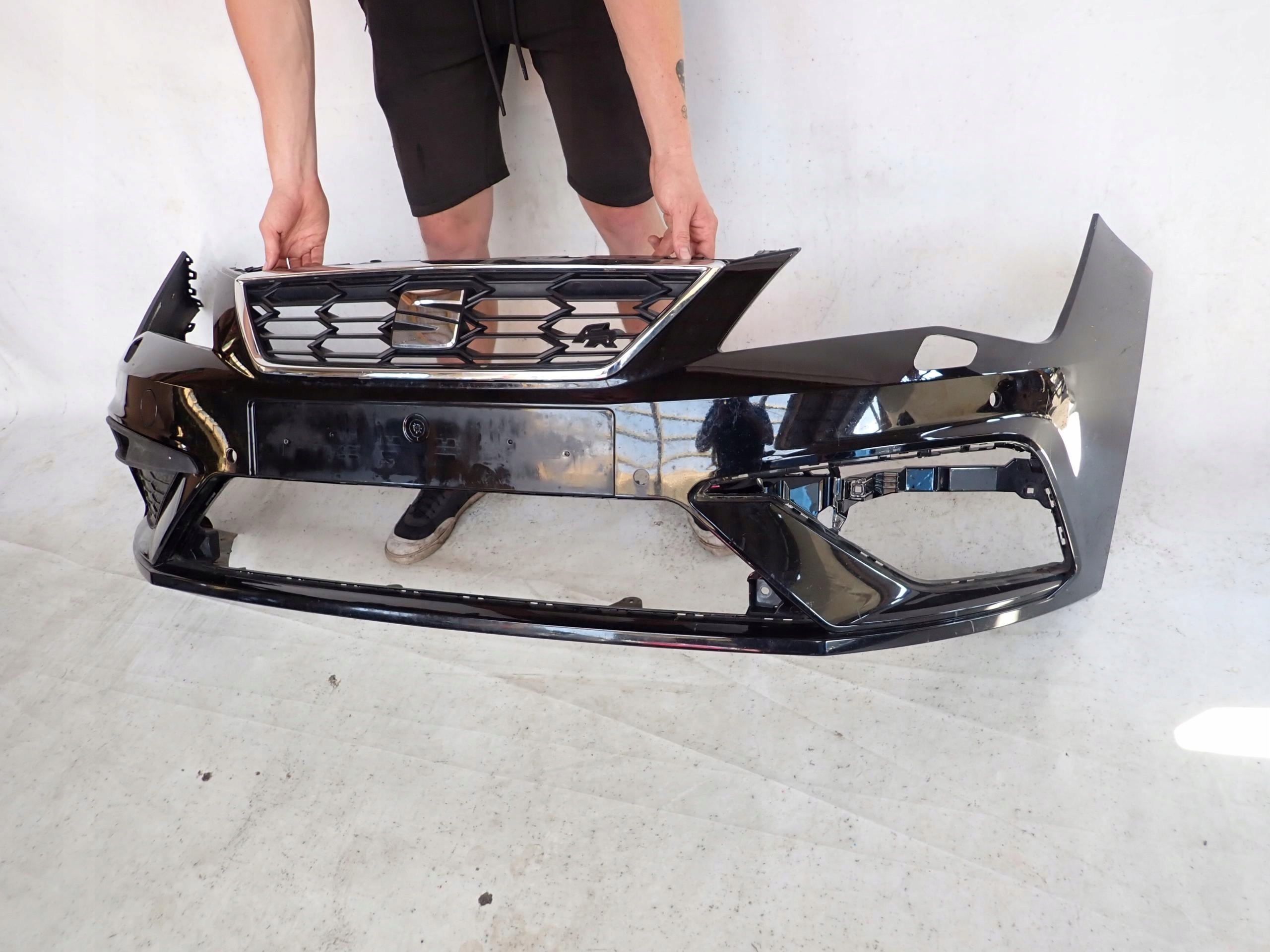 SEAT LEON III 5F LIFT FR 17- bumper front front PDC SPR
