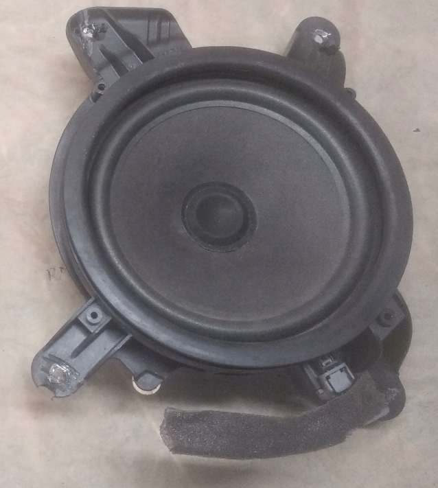 Динамік передньої правої двері 30745938 VOLVO XC70 06R