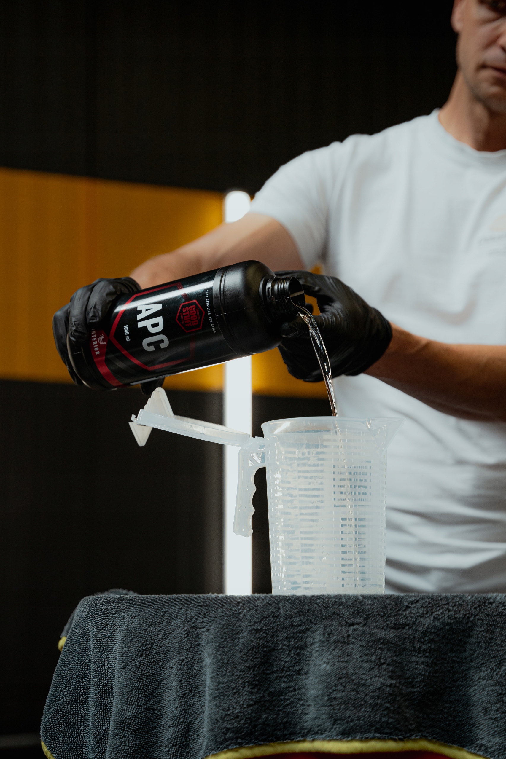 WORK STUFF MEASURING CUP KUBEK Z NADRUKOWANĄ MIARKĄ DO ROZRABIANIA CHEMII EAN (GTIN) 5907518381483