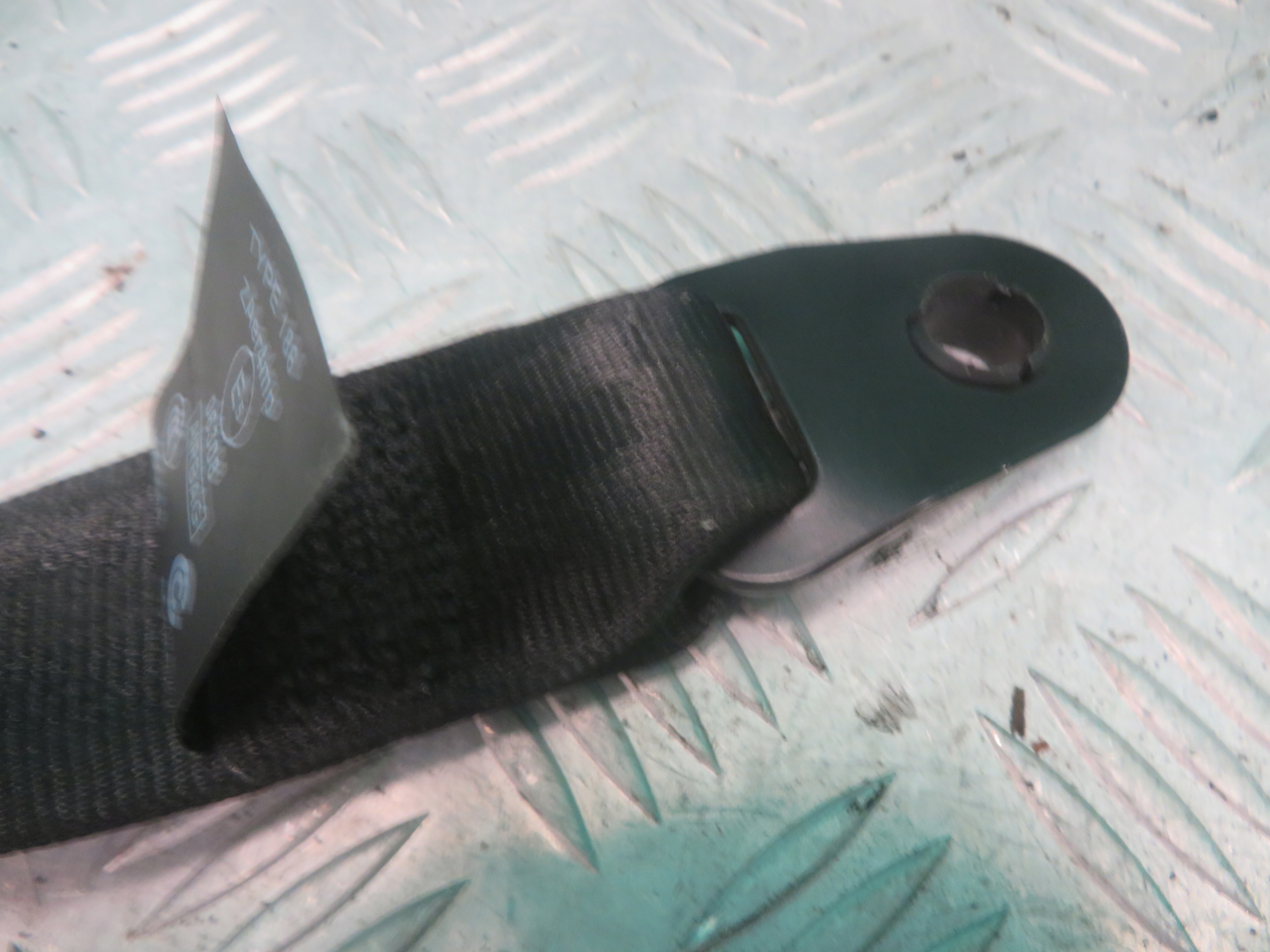 tension belt safety left front RANGE ROVER VOGUE L405 17R 635383800A