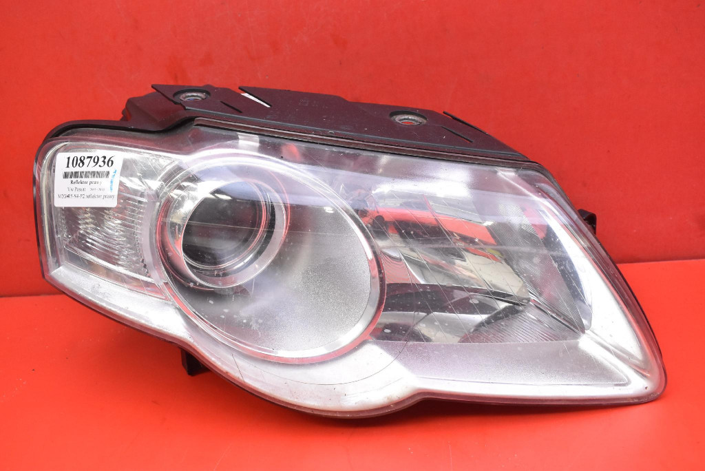 REFLEKTOR right light front lens EU 3C0941006Q VW PASSAT B6 05-10