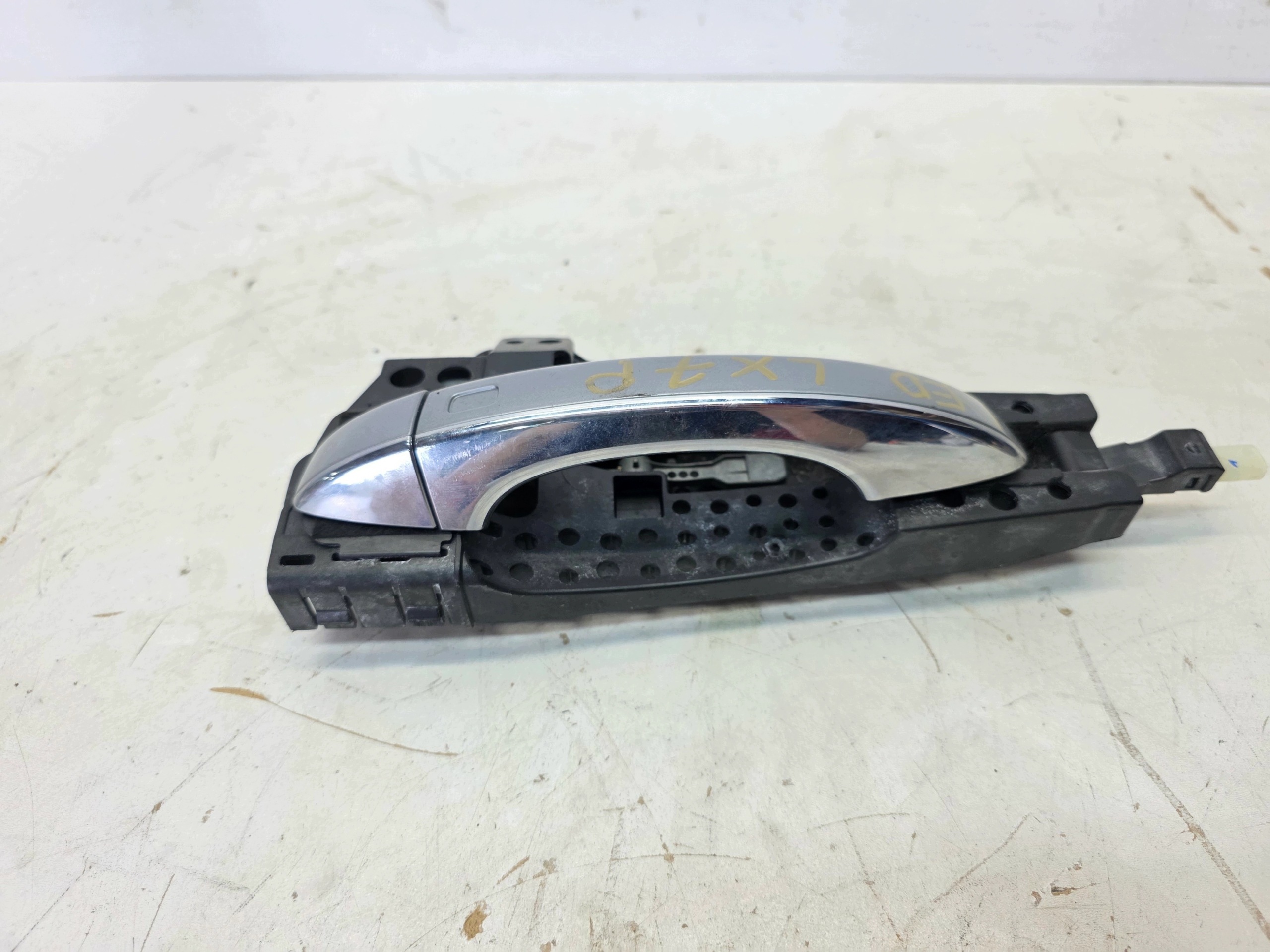 handle left AUDI A6 A7 A8 4H0837885 LX7P KEEYLES LED