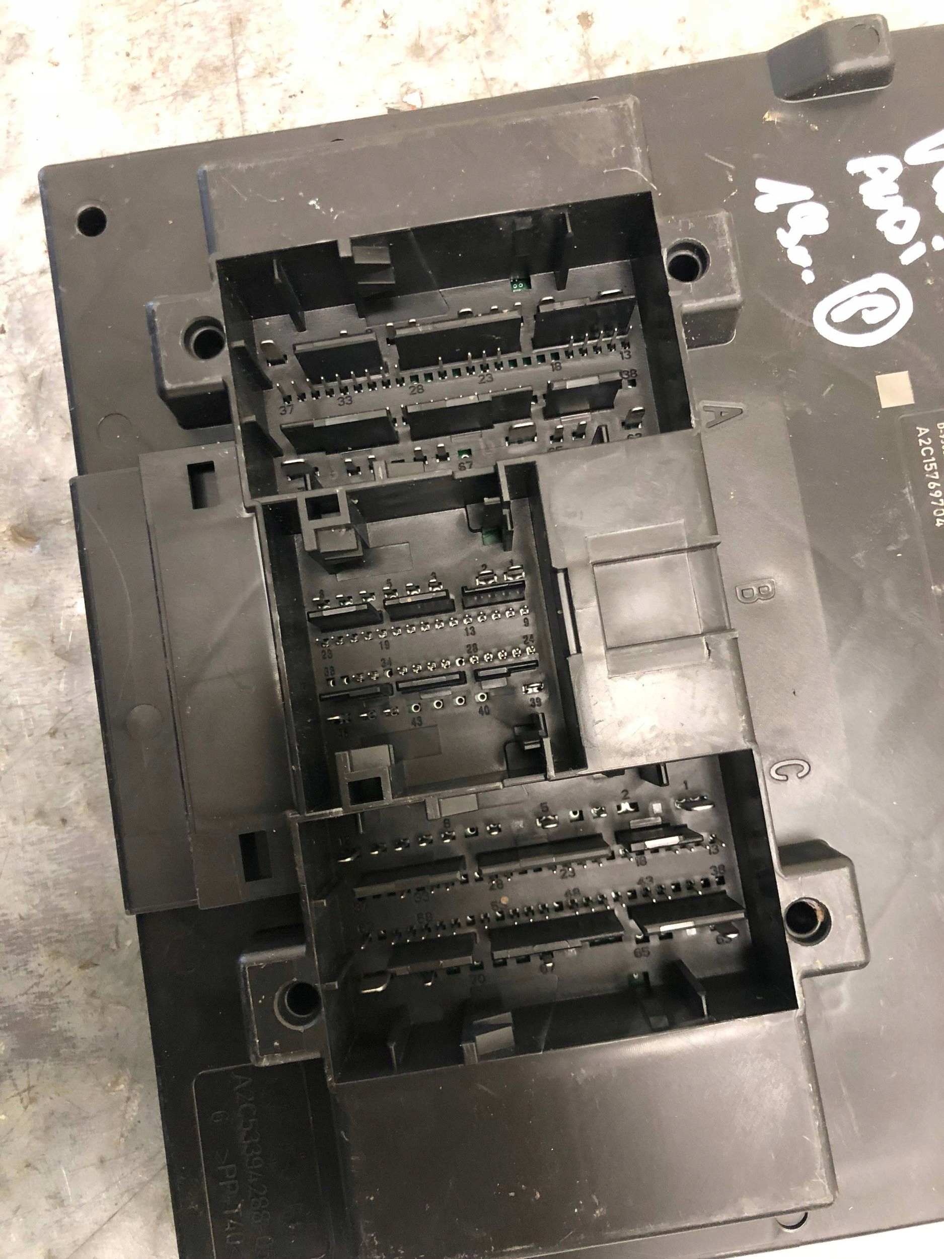module control unit KOMFORTU VW AUDI 5Q0937084DC