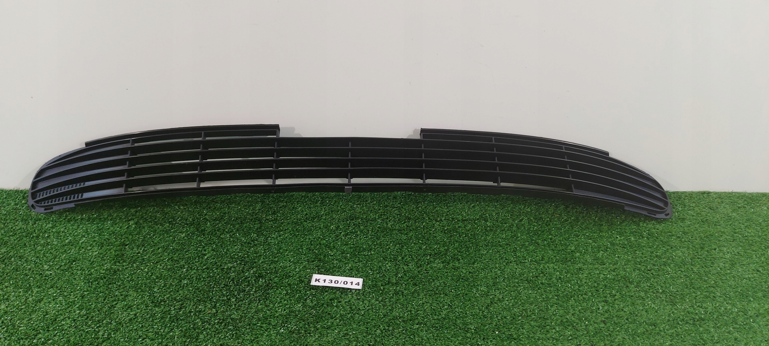 OPEL VECTRA B grid of a bumper front central ORG