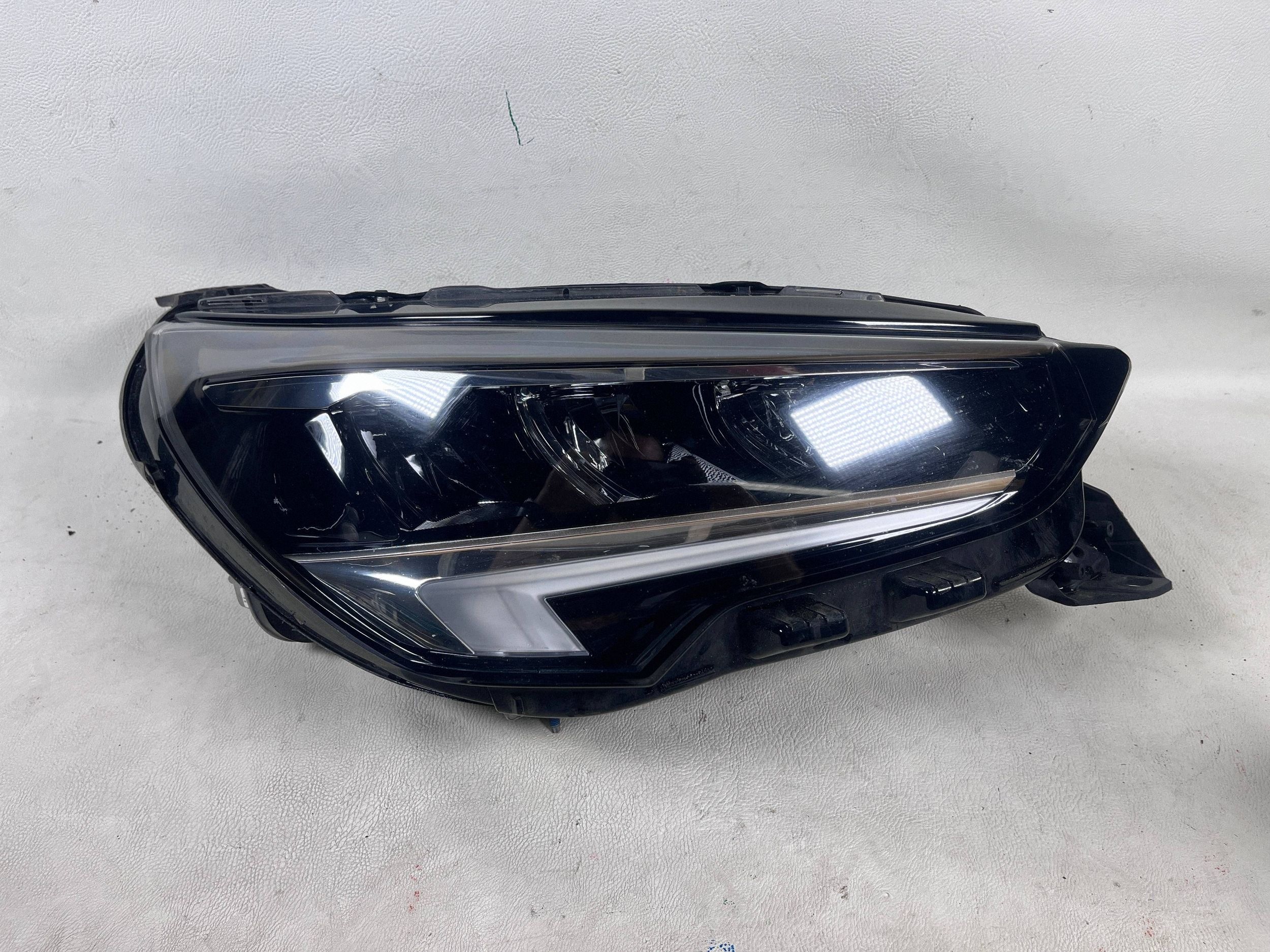Opel Corsa F 19- light right front front