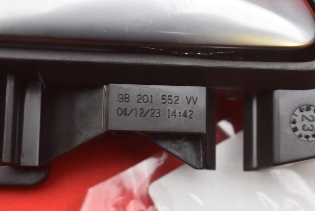 handle inner right rear part 98201552VV OPEL MOKKA B 20