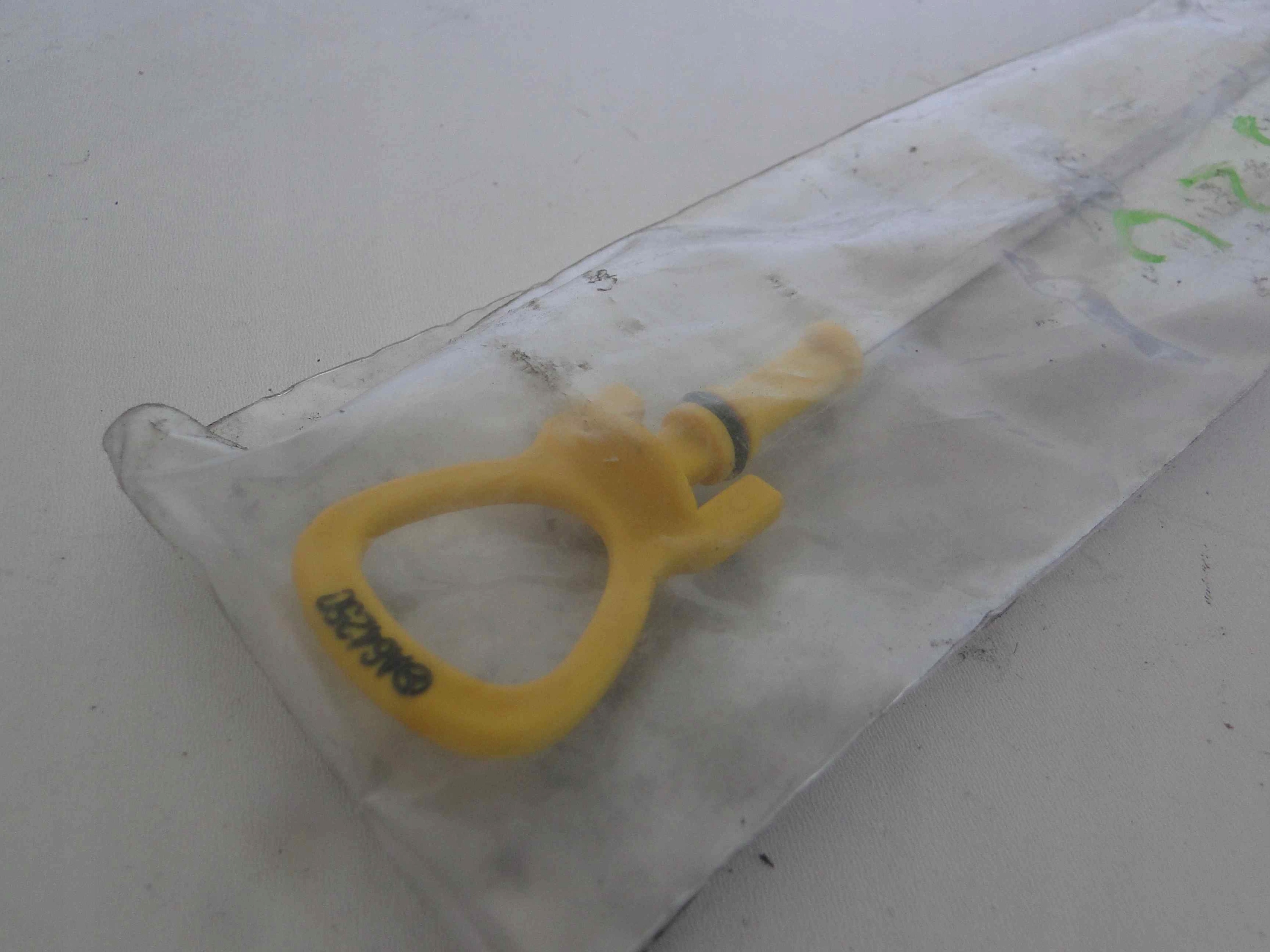 A6420105072 - MERCEDES SPRINTER В 906 ШТЫК ДЛЯ ИЗМЕРЕНИЯ МАСЛА