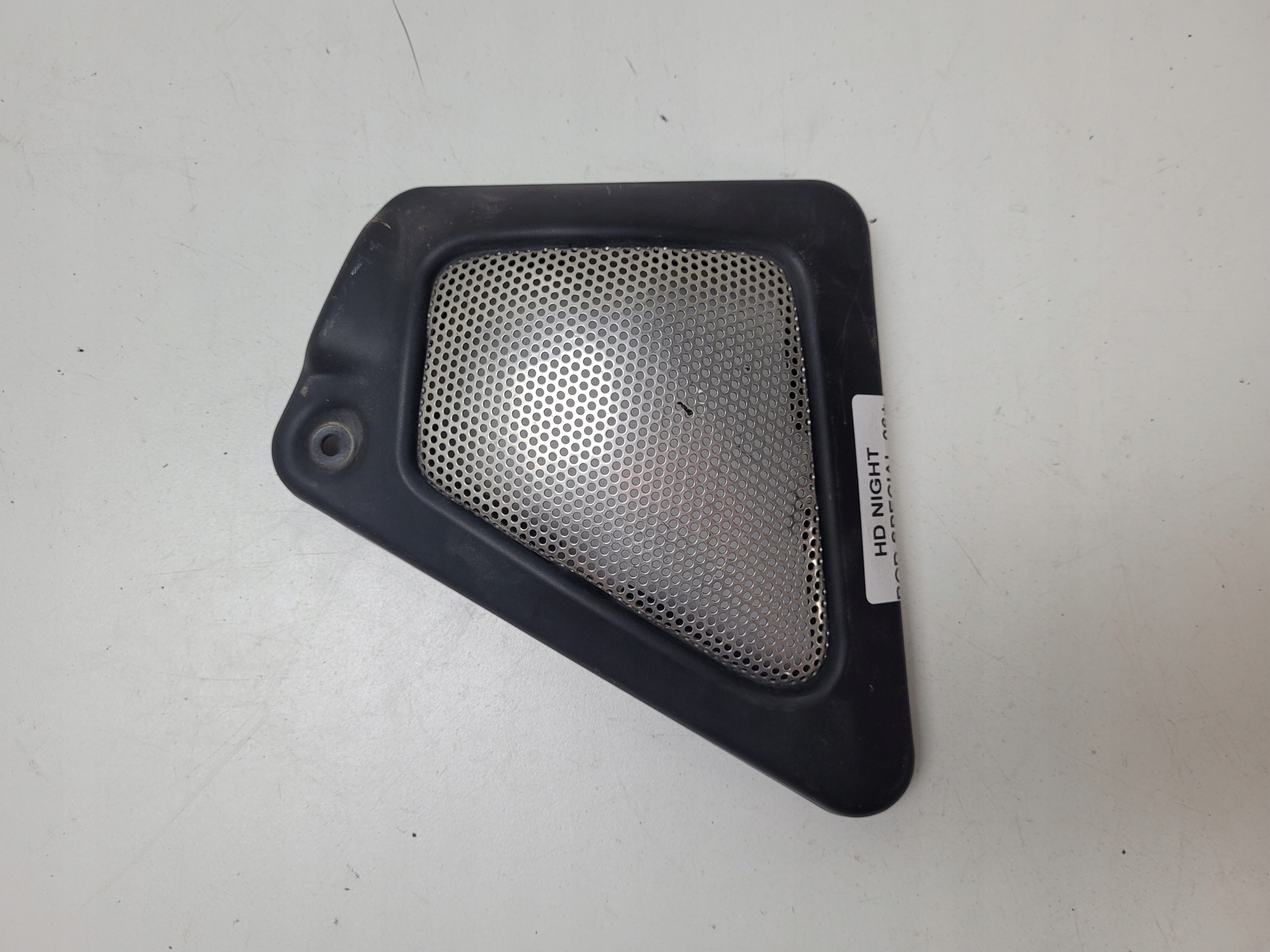 HARLEY DAVIDSON NIGHT ROD SPECIAL 07-11 OSŁONA GŁÓWKI RAMY PRAWY