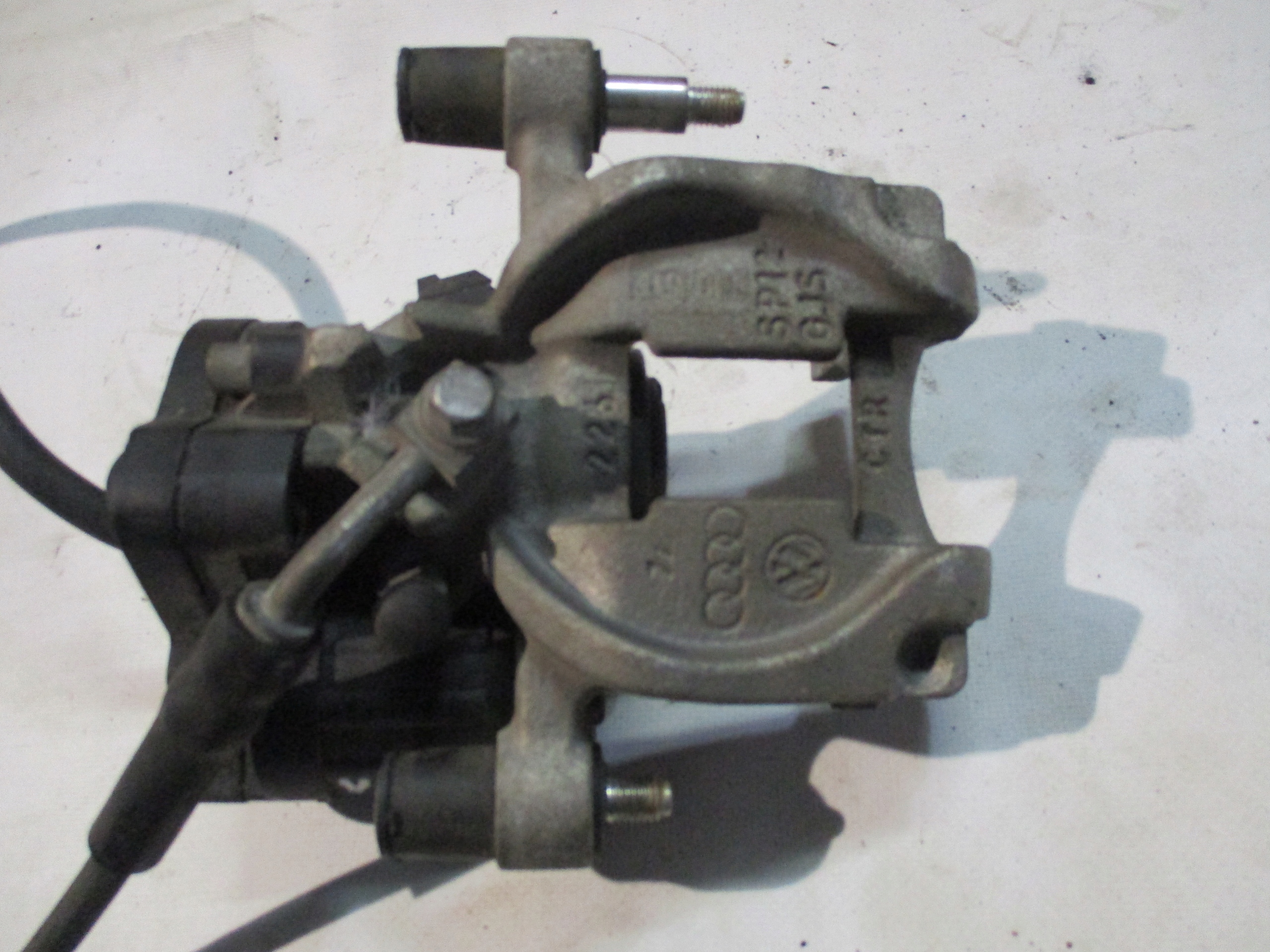 caliper brake right rear part tylni VW Golf 7 5Q0615406CK