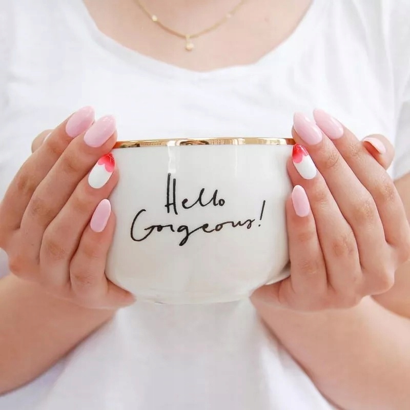 NEONAIL Lakier Hybrydowy FIRST LOVE 7,2 ml - OUTLET Kolekcja Milady