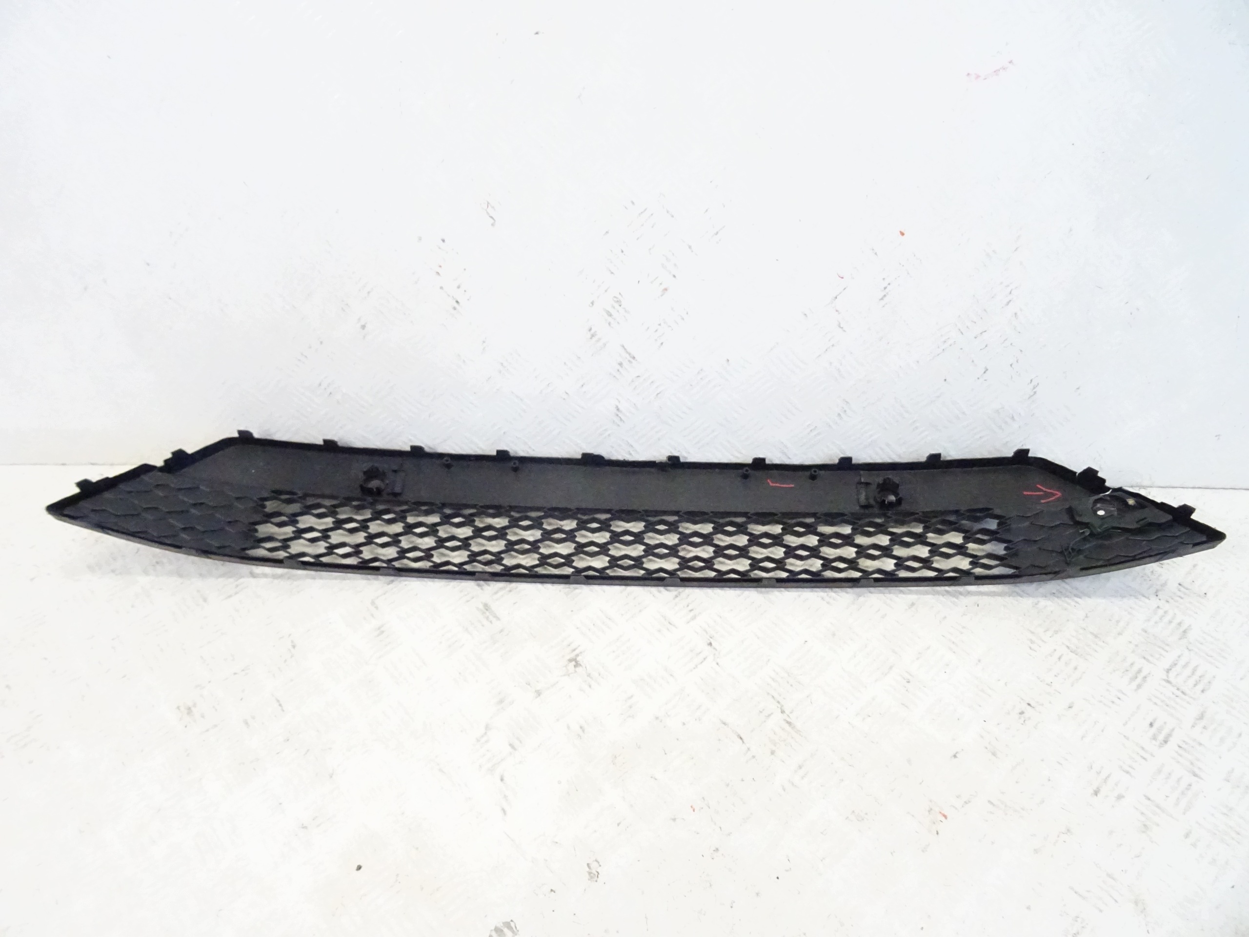 grid of a bumper front front central SKODA KODIAQ 565853677F