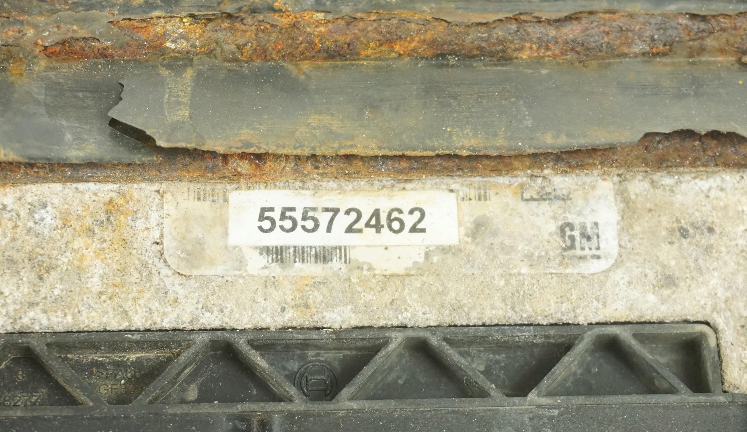 computer control unit of the engine SAAB 9-3 II YS3F 1.9 TID 55572462