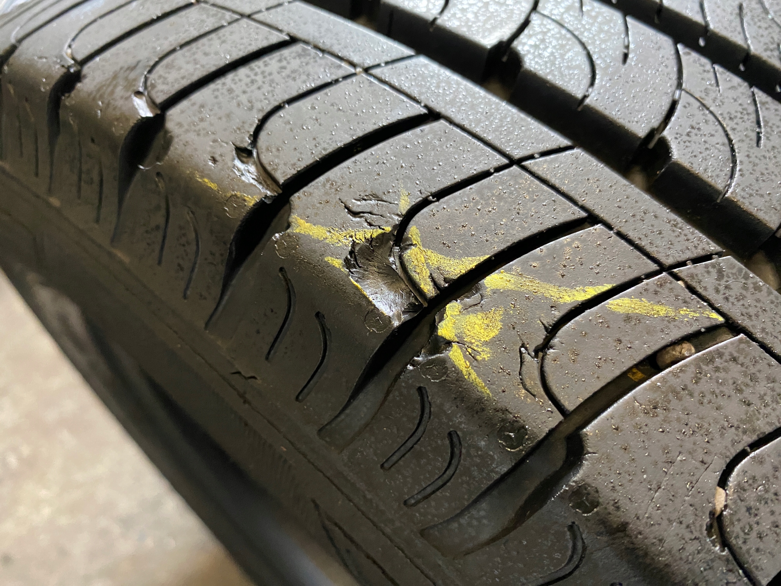 2 tyres summer 215/65R16C Goodyear EfficientGrip Cargo 8mm