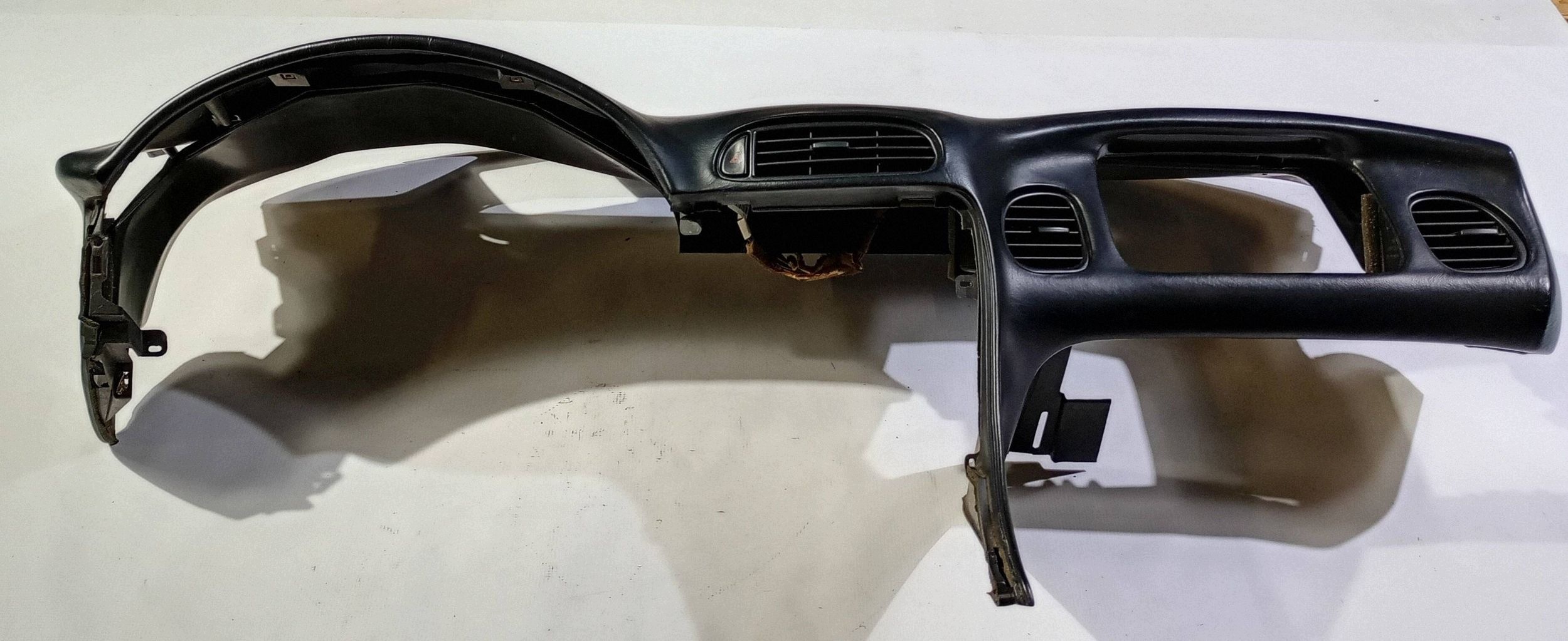 dashboard instrument panel console cockpit Chevrolet Corvette C5 1997-2004