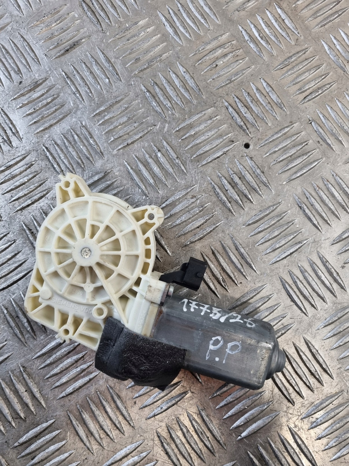 moteur vitre droite avant SAAB 93 LIFT