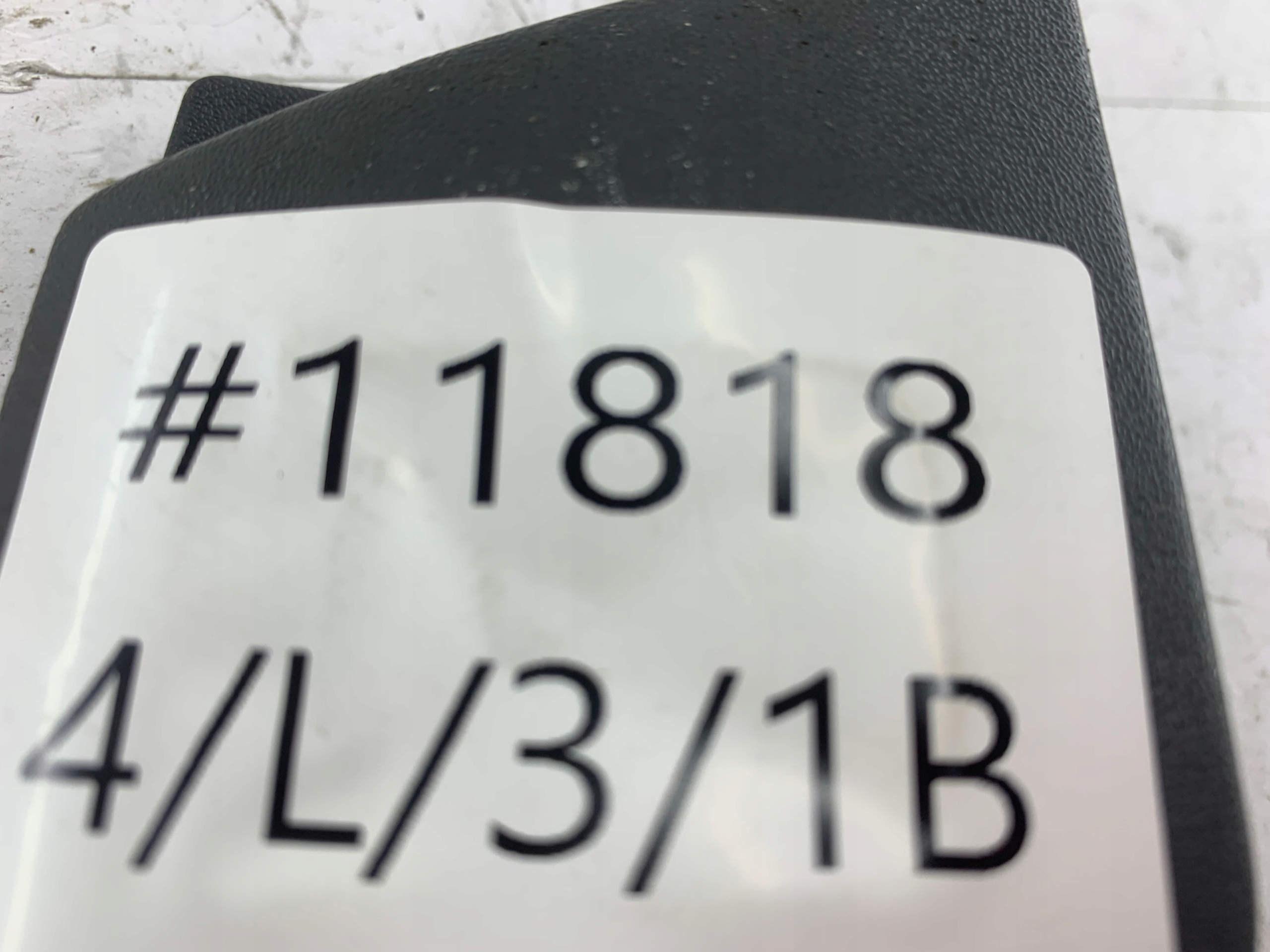SKODA OCTAVIA and switch PANEL of the window right front 1U1867186A