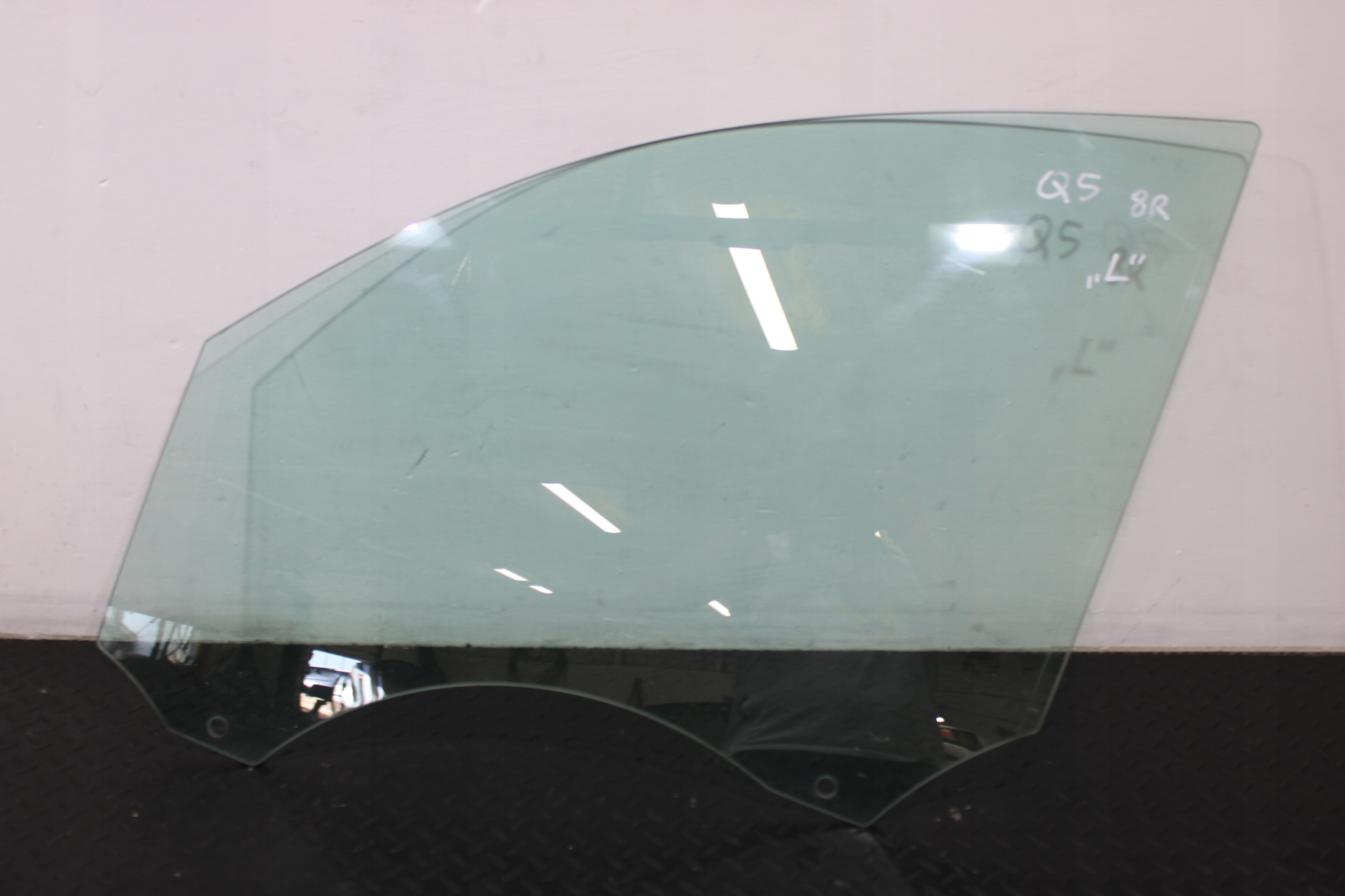 window door left front AUDI Q5 8R 8R0