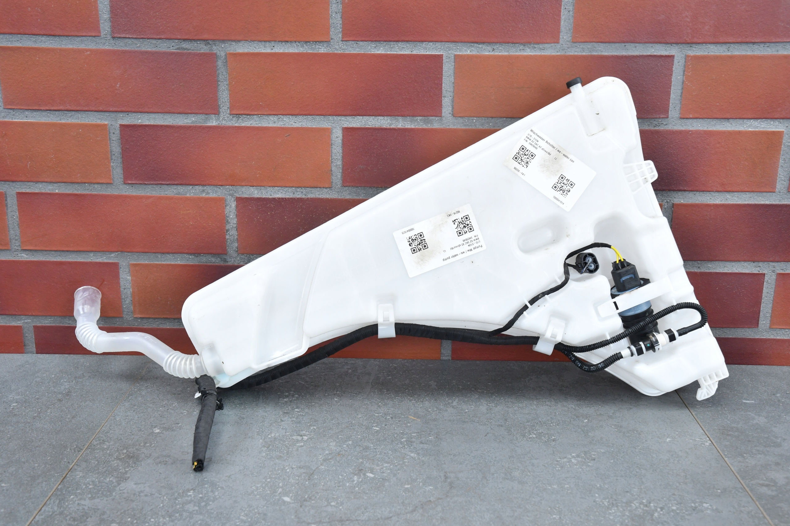complete washer fluid tank BMW X2 U10 433km