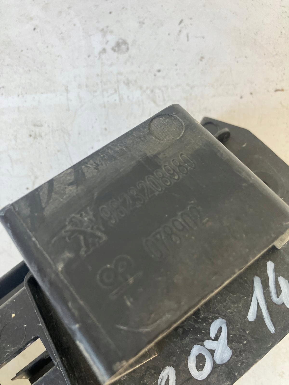 Support Moyenne Arrière PEUGEOT 208 II 9823208980