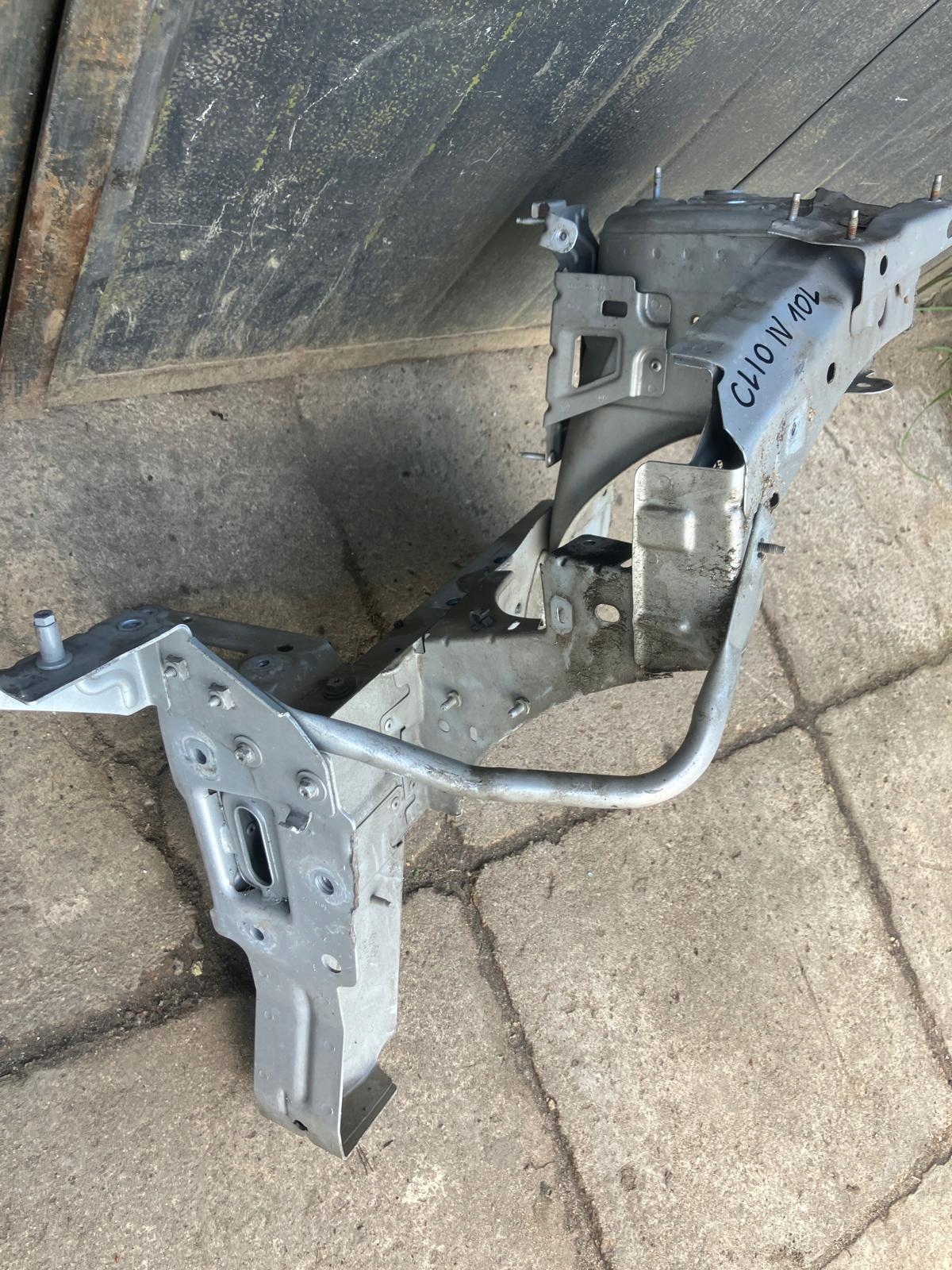 quarter quarter left front RENAULT CLIO IV